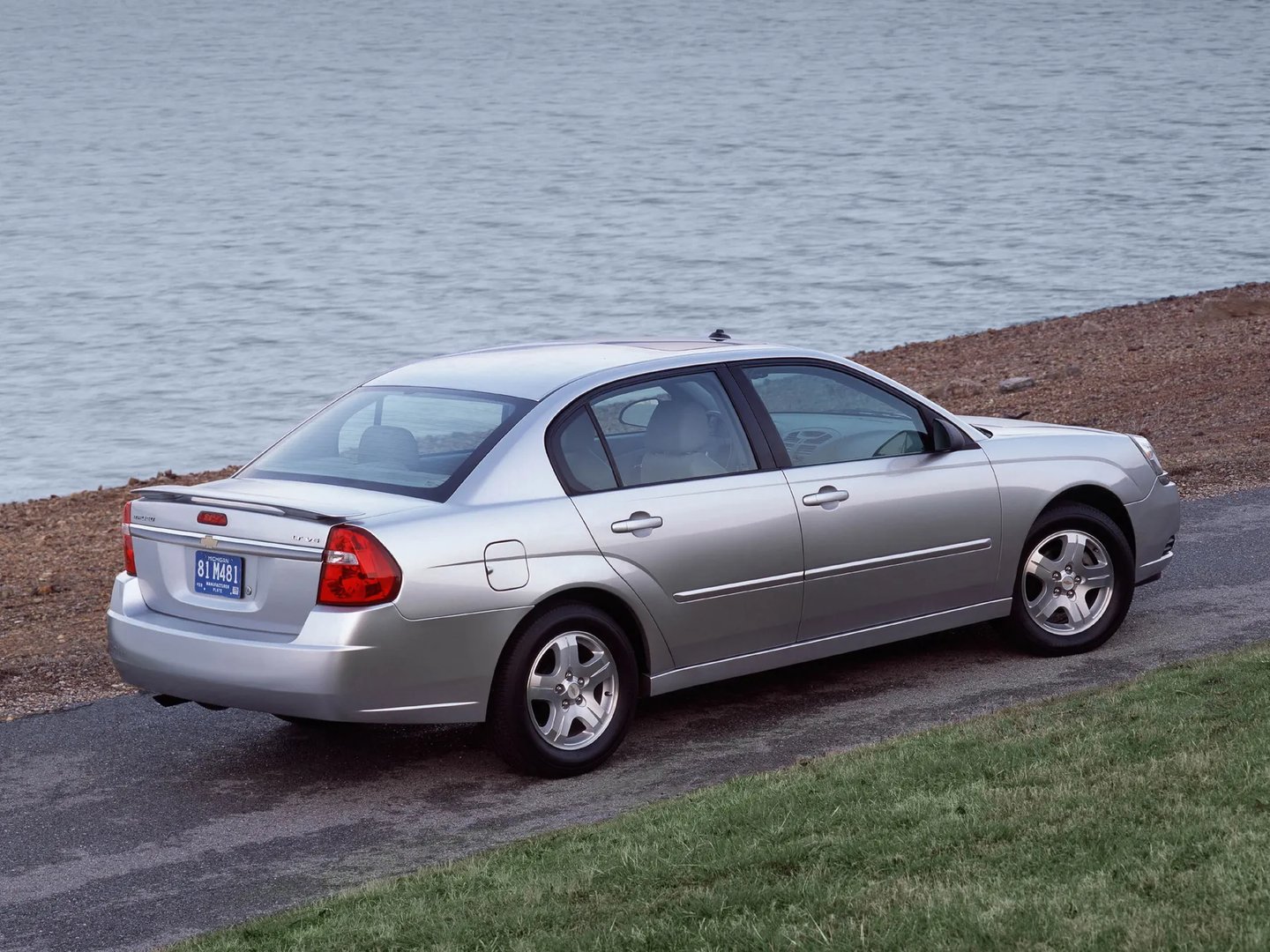 Chevrolet_Malibu_6_generation__Sedan__8.jpg
