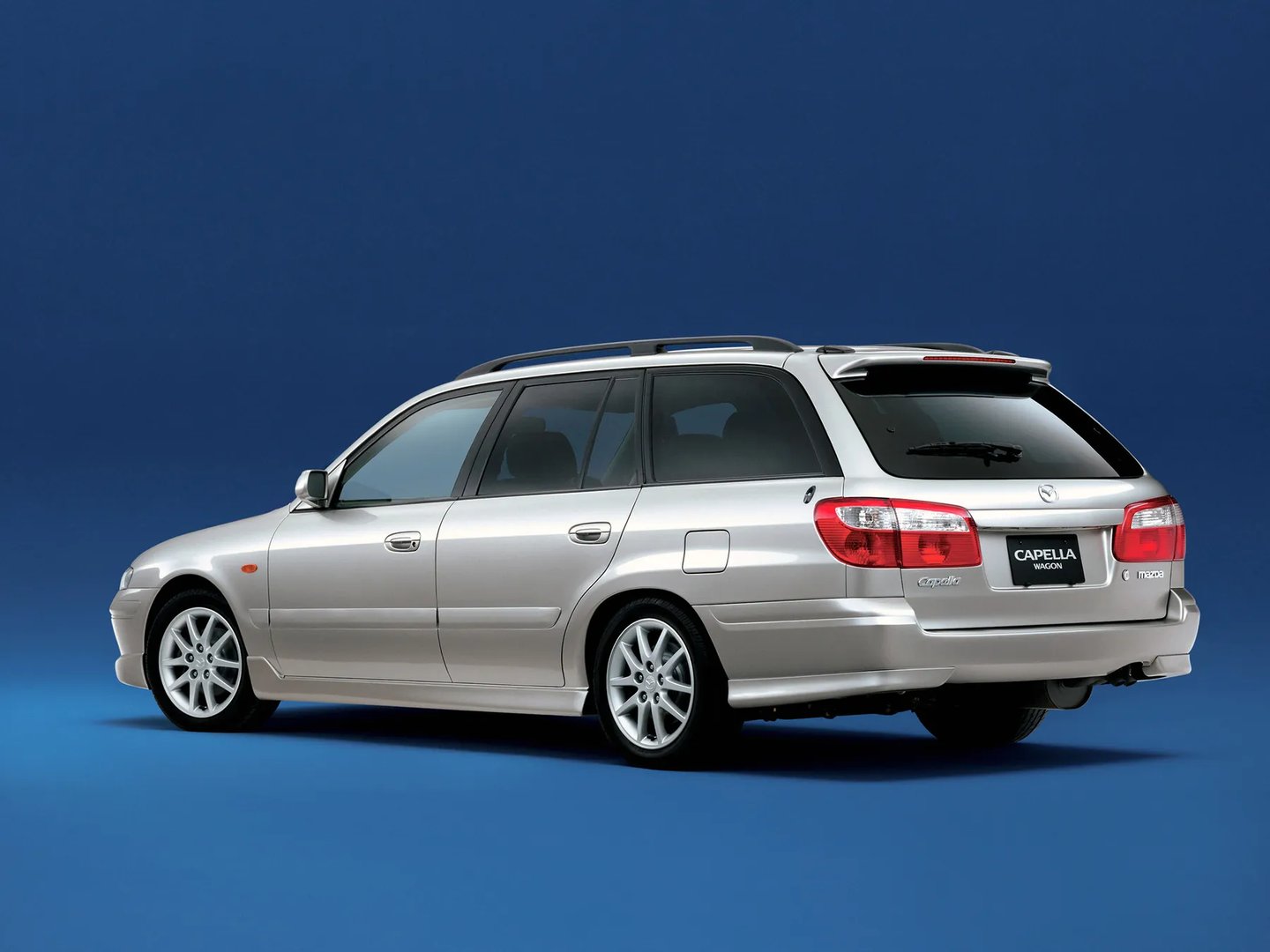 Mazda_Capella_6_generation__Estate_5-door__1.jpg