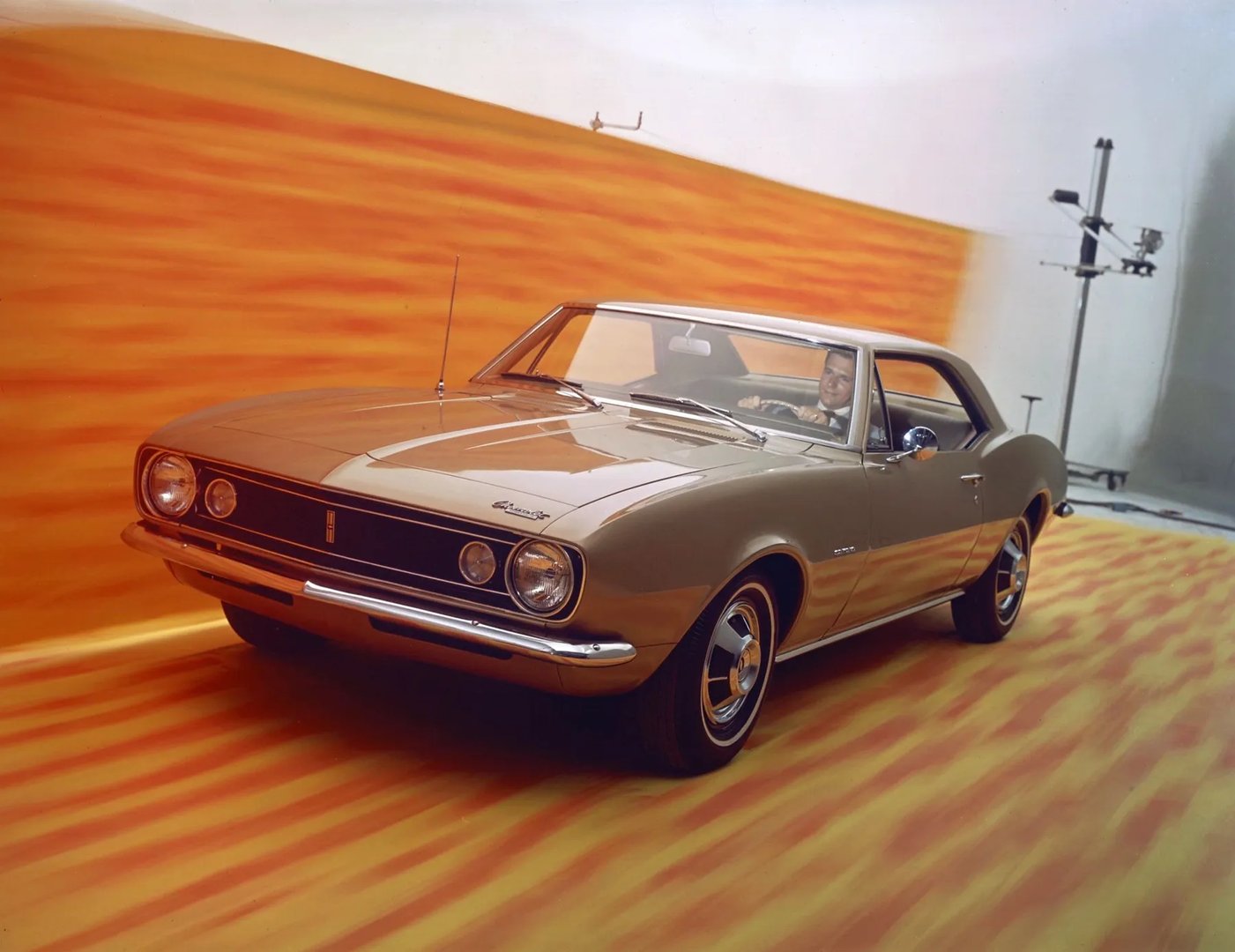 Chevrolet_Camaro_1_generation__Coupe__4.jpg