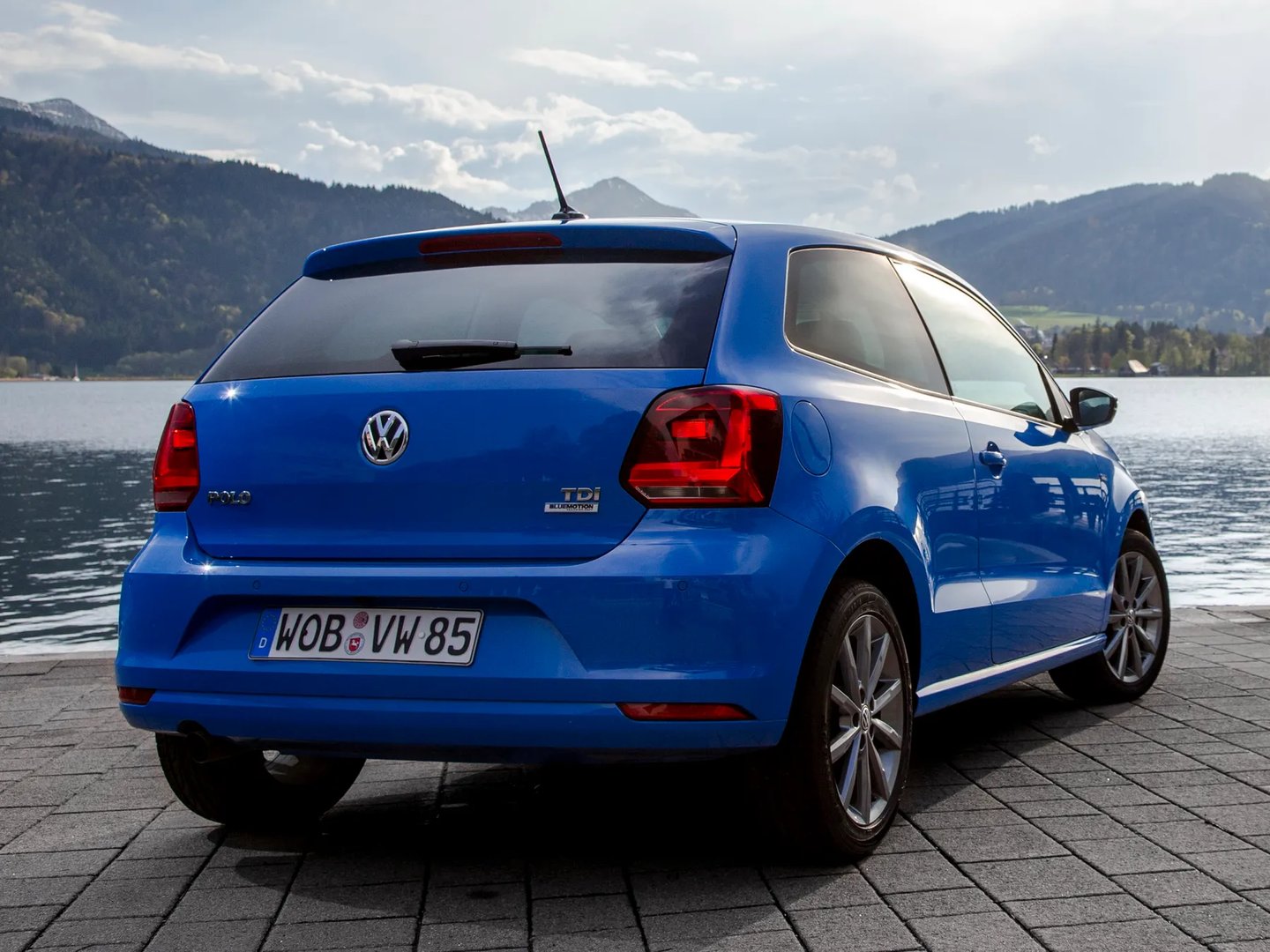 Volkswagen_Polo_5_generation_restyling__Mini_3-doors__1.jpg