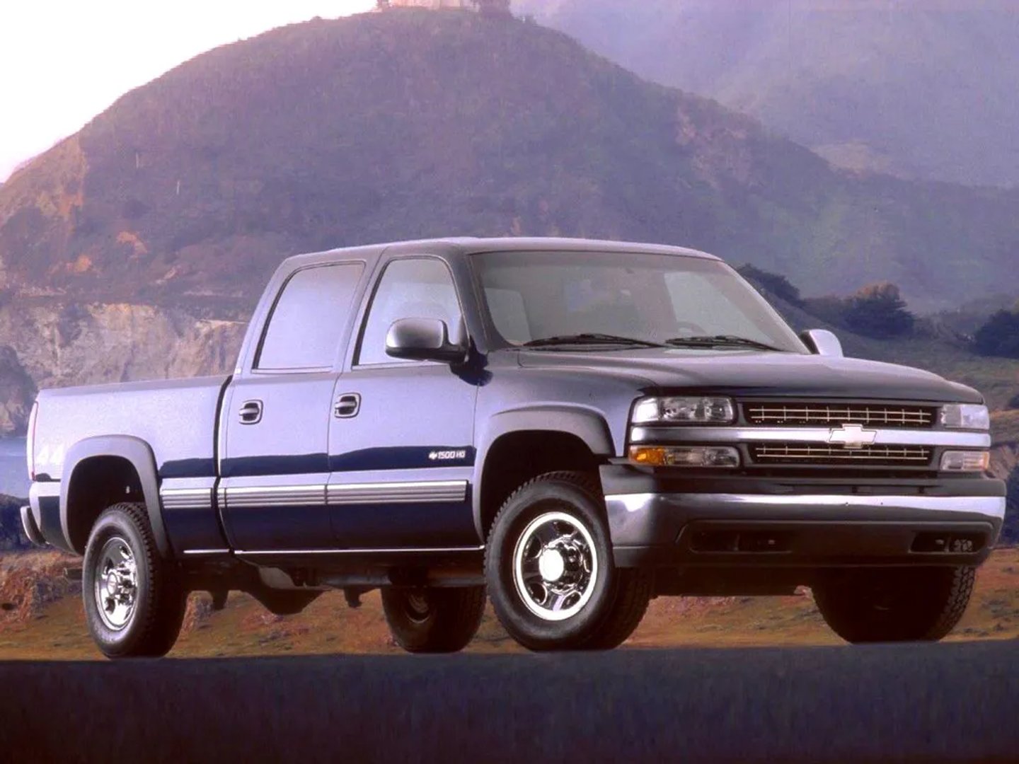Chevrolet_Silverado_1_generation__Pickup_double-cab__3.jpg