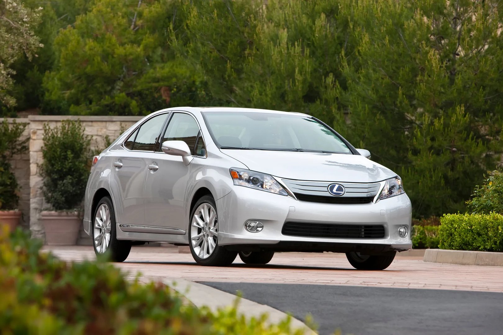 Lexus_HS_1_generation__Sedan__10.jpg