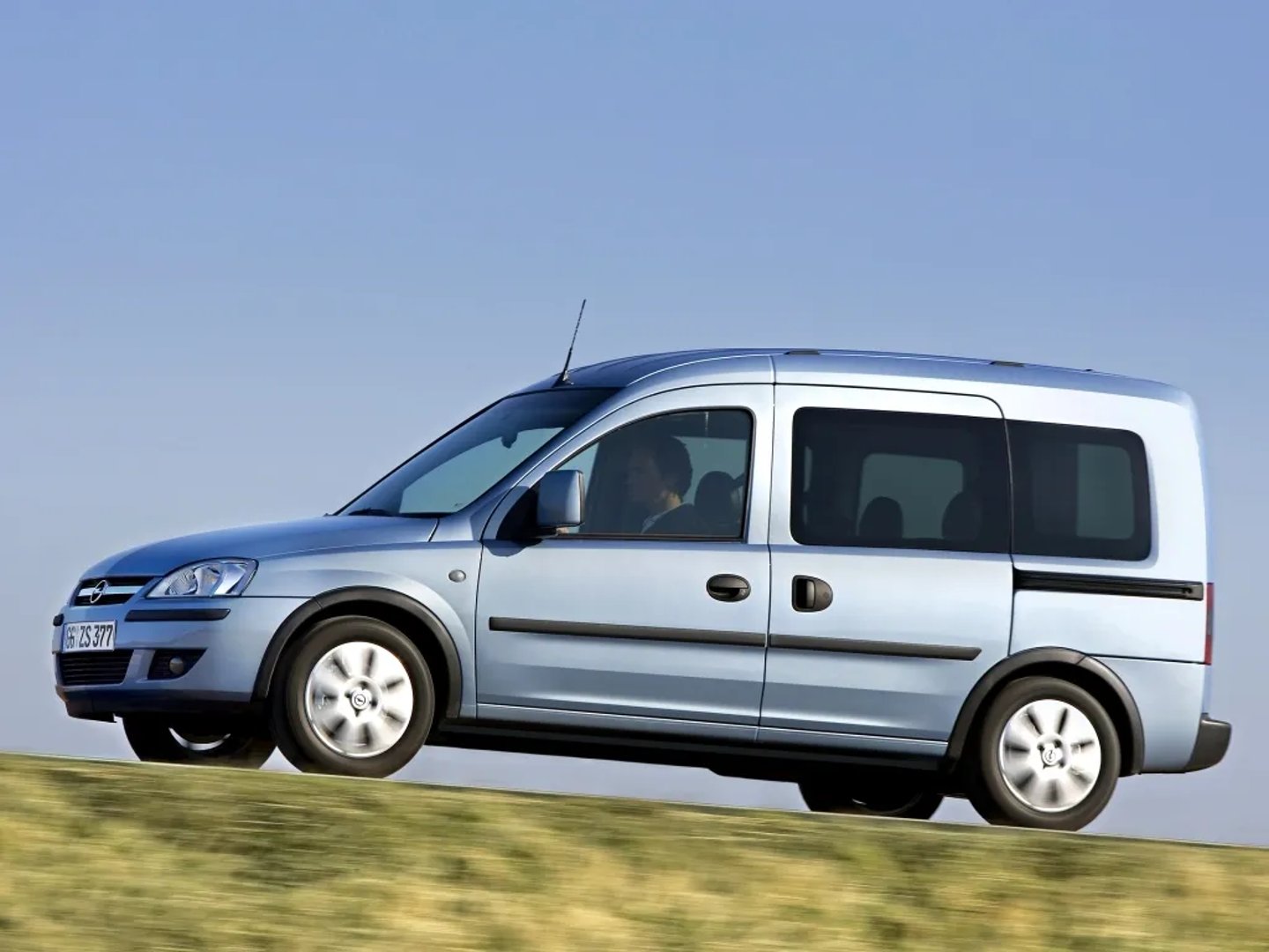 3 generation, restyling 