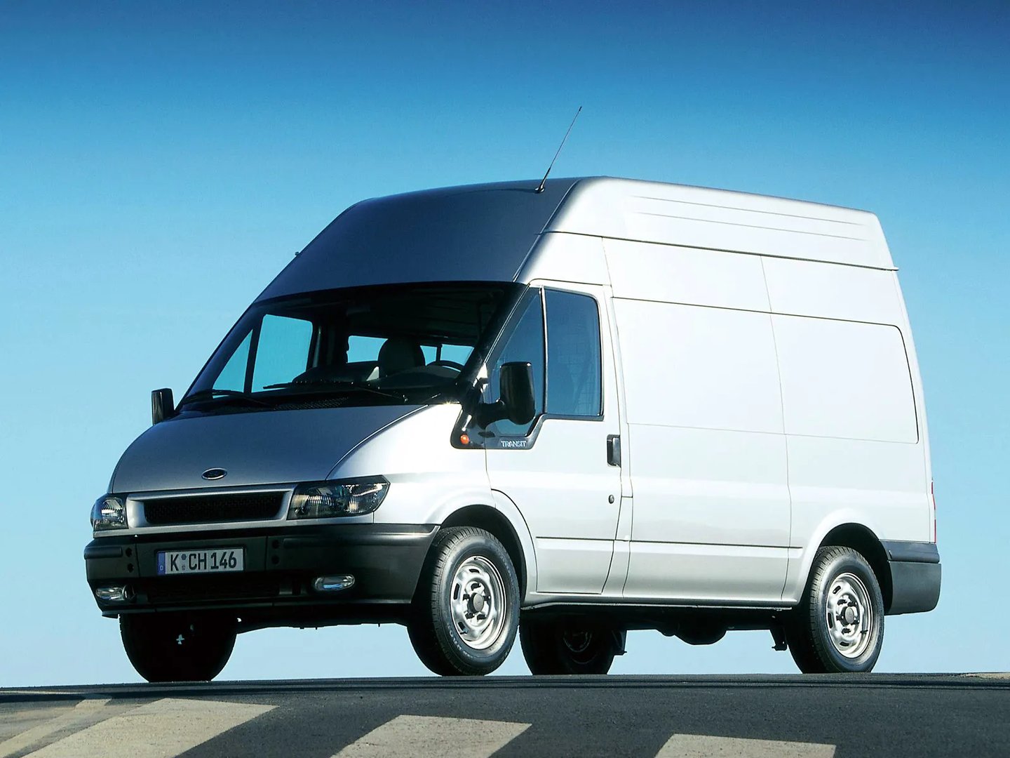 Ford_Transit_3_generation__Van__11.jpg