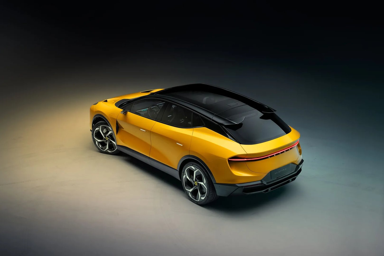 Lotus_Eletre_1_generation__SUV_Coupe__3.jpg