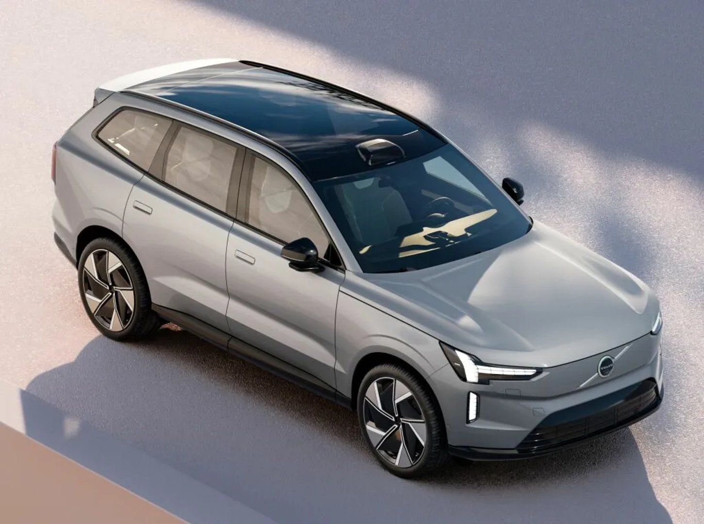 Volvo_EX90_1_generation__SUV_5-doors__5.jpg