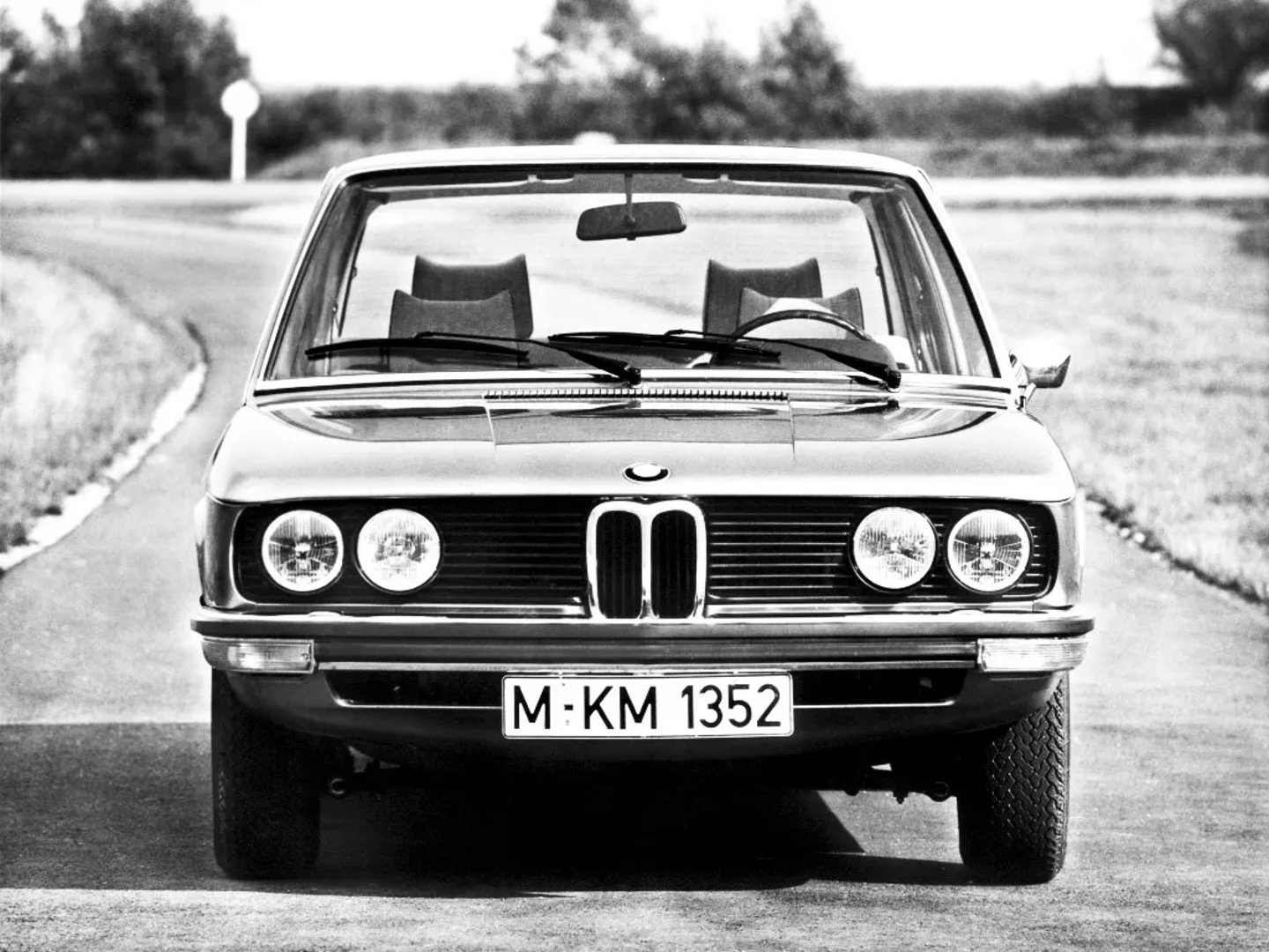 BMW_5_series_1_generation__Sedan__9.jpg