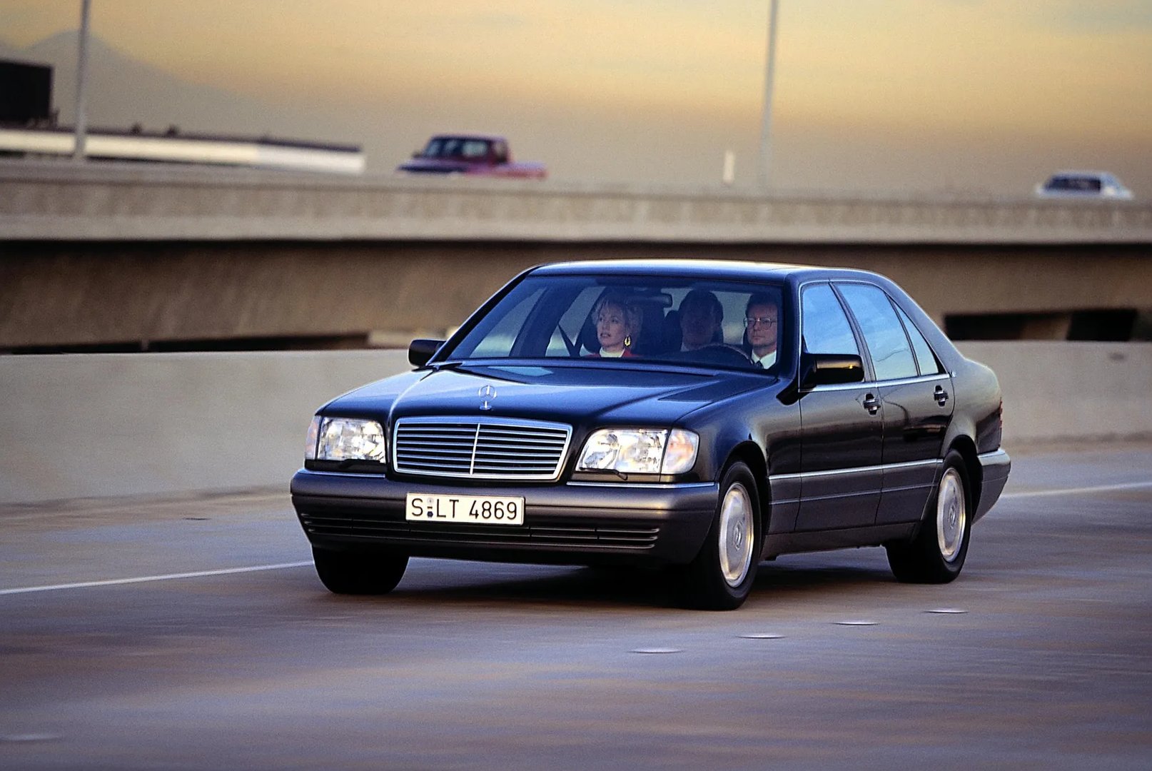 Mercedes_S-Class_3_generation_restyling__Sedan_Long__4.jpg