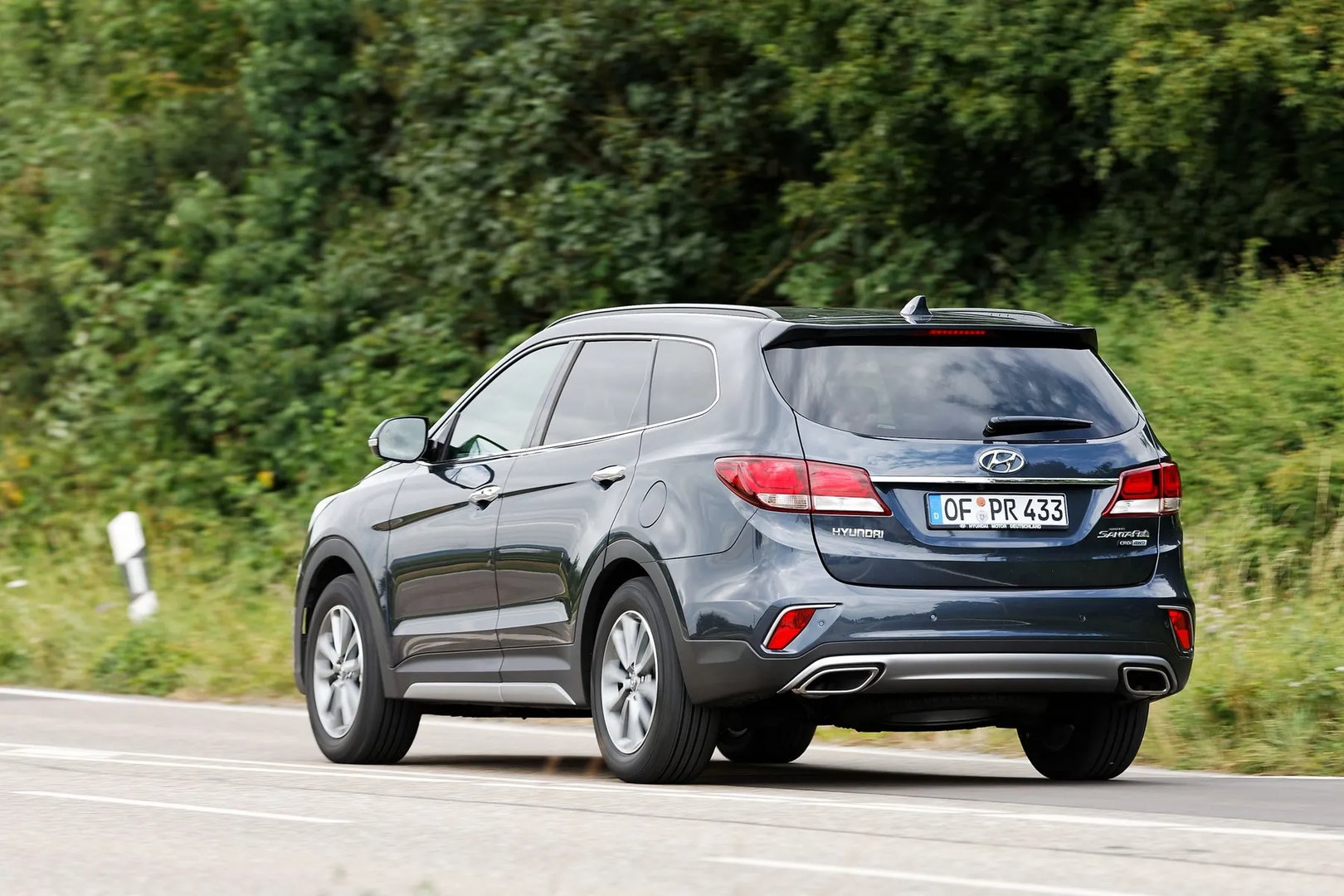 Hyundai_Grand_Santa_Fe_1_generation_restyling__SUV_5-doors__5.jpg