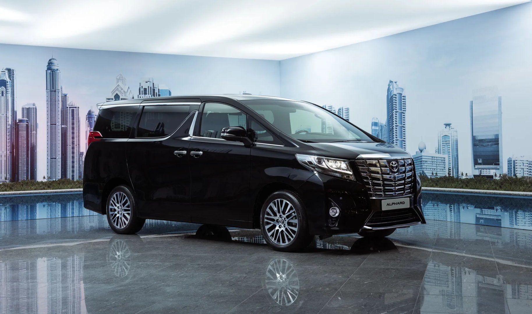 Toyota_Alphard_3_generation__Minivan__3.jpg