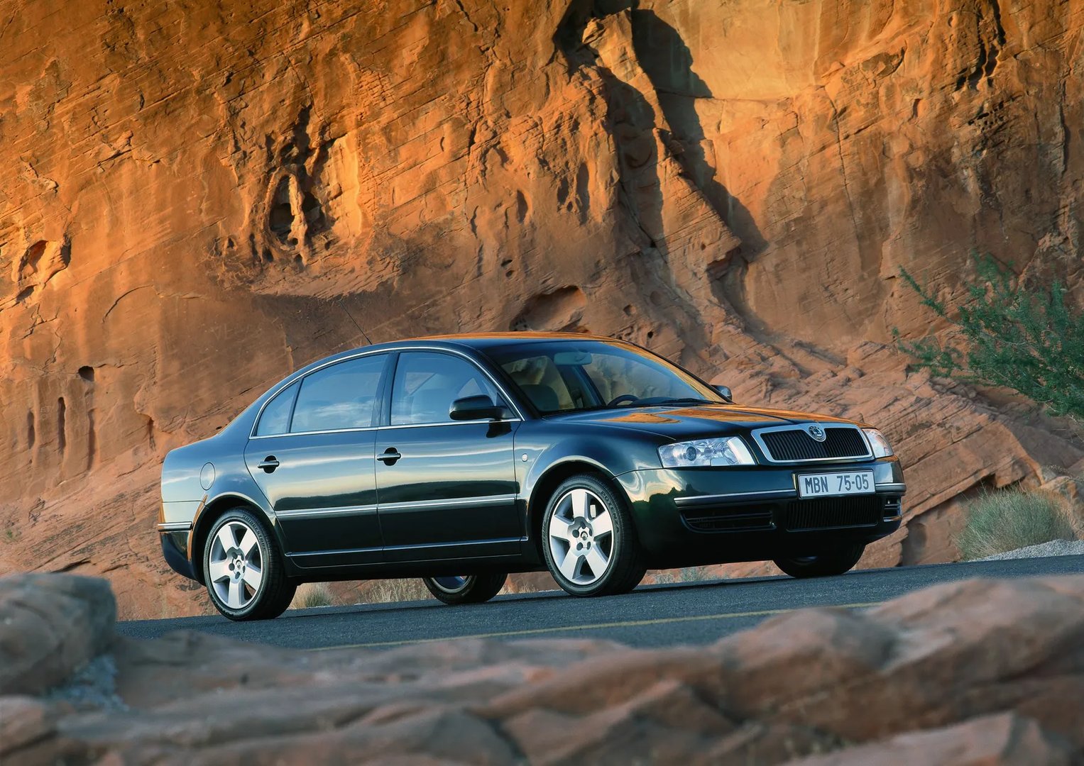 Skoda_Superb_1_generation__Sedan__7.jpg
