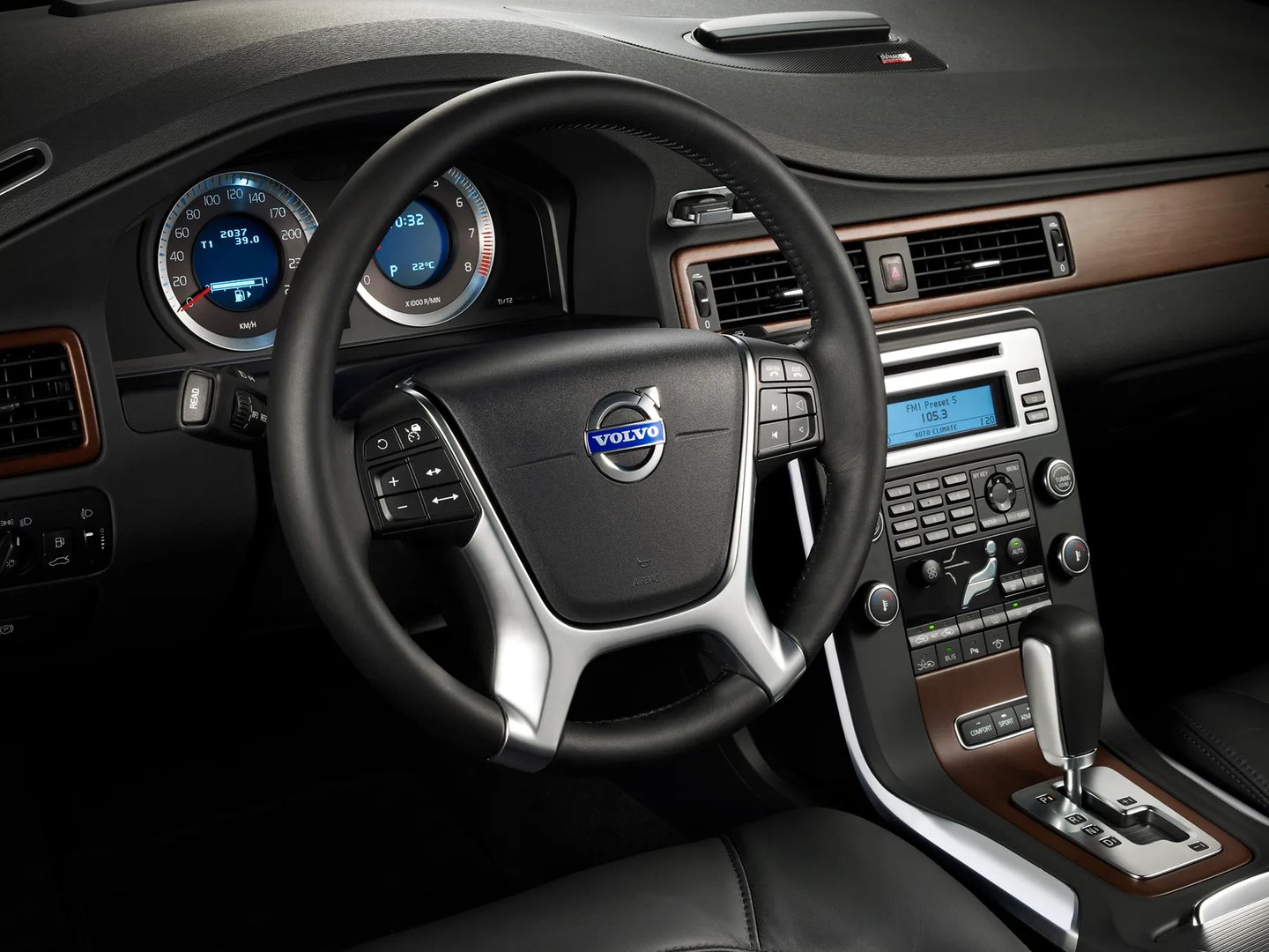 Volvo_S80_2_generation_restyling__Sedan__9.jpg