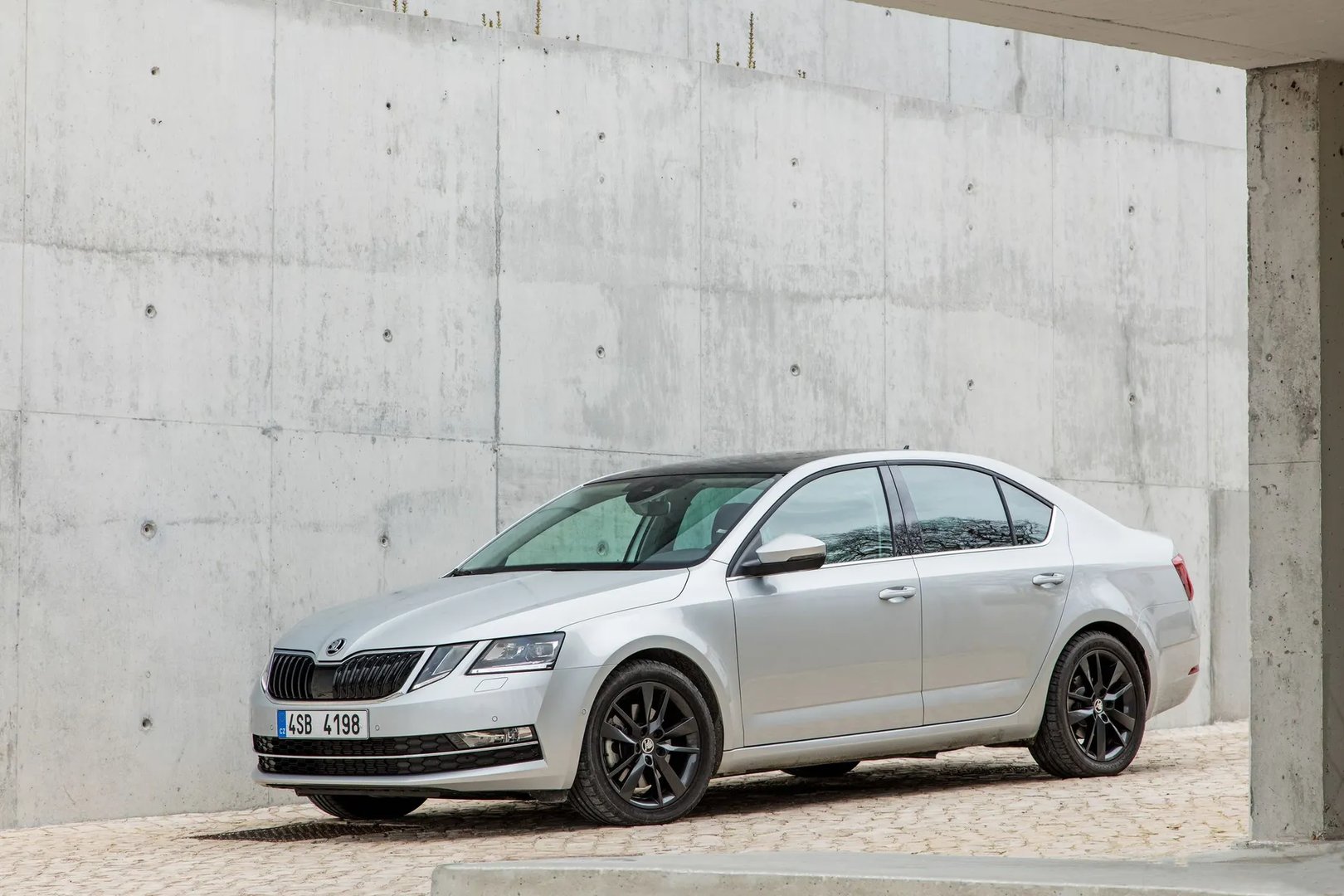 Skoda_Octavia_3_generation_restyling__Liftback__10.jpg