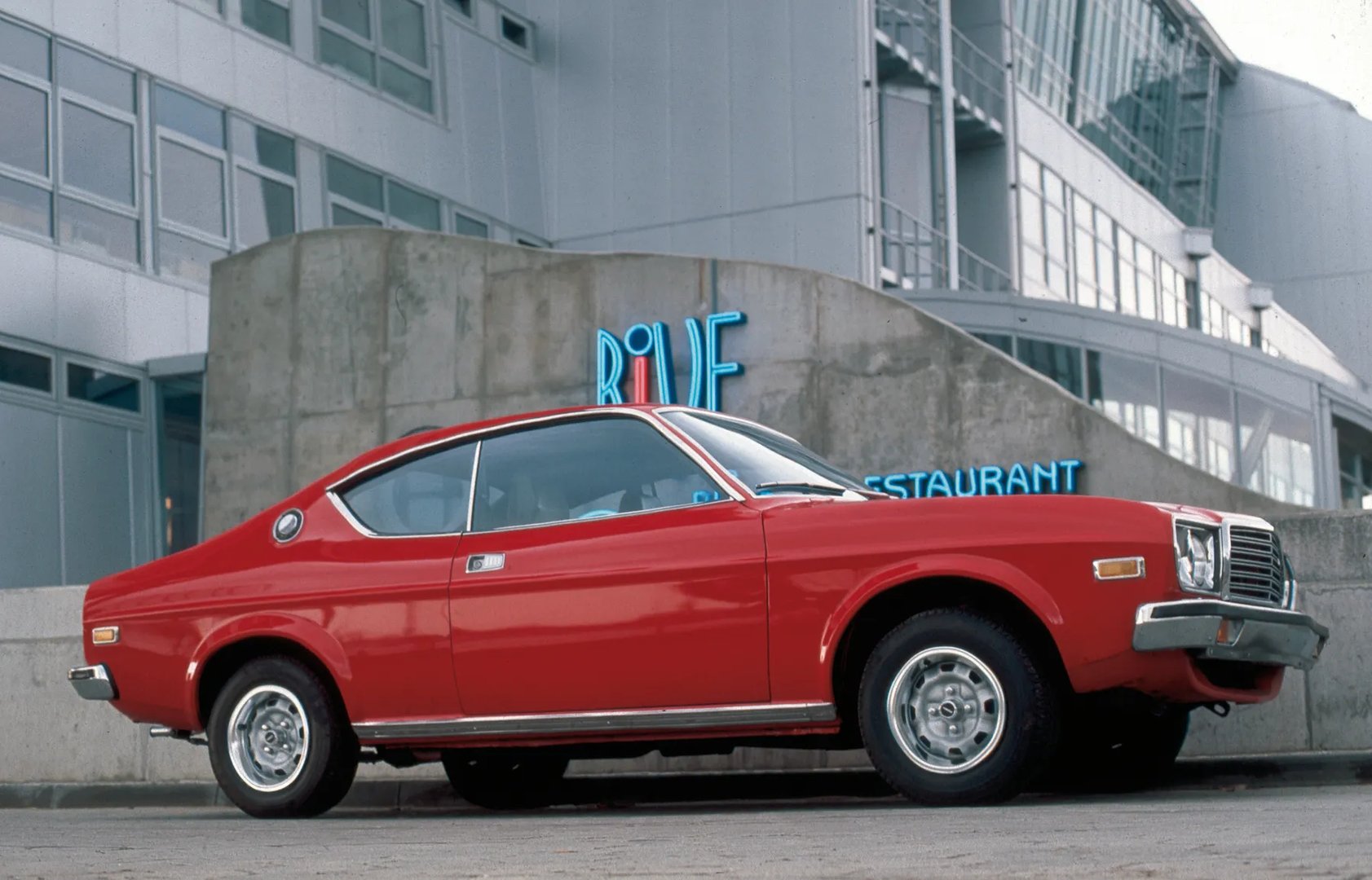 Mazda_929_1_generation__Coupe__1.jpg