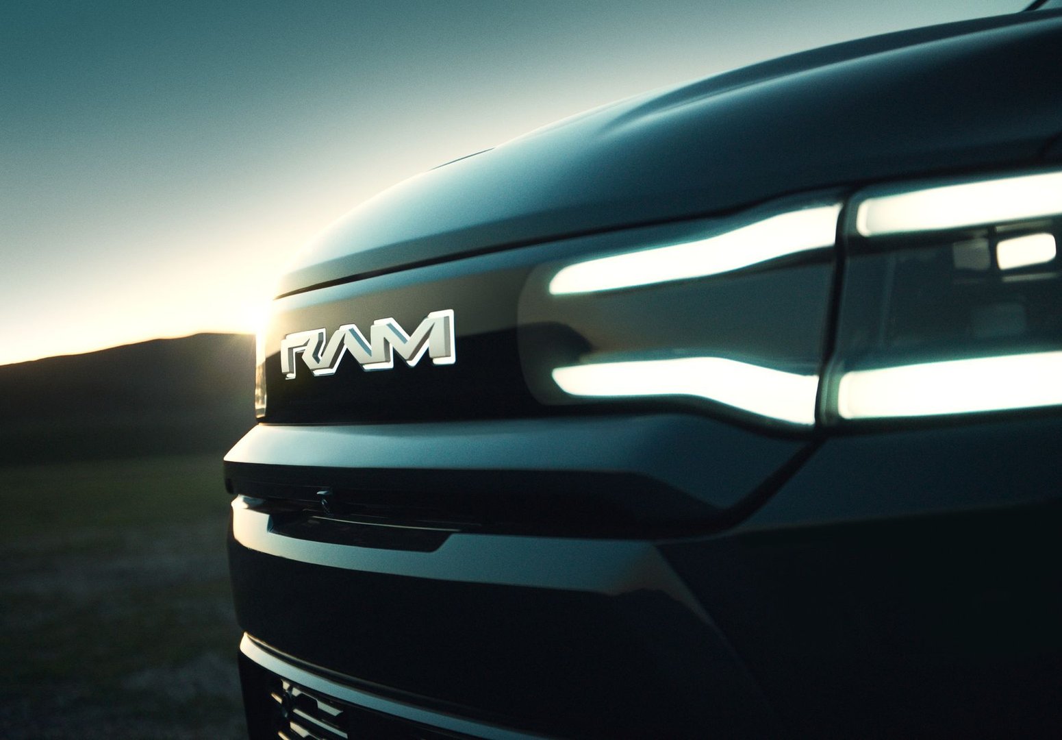 ram_1500_5_generation__Pickup_double-cab__45.jpg