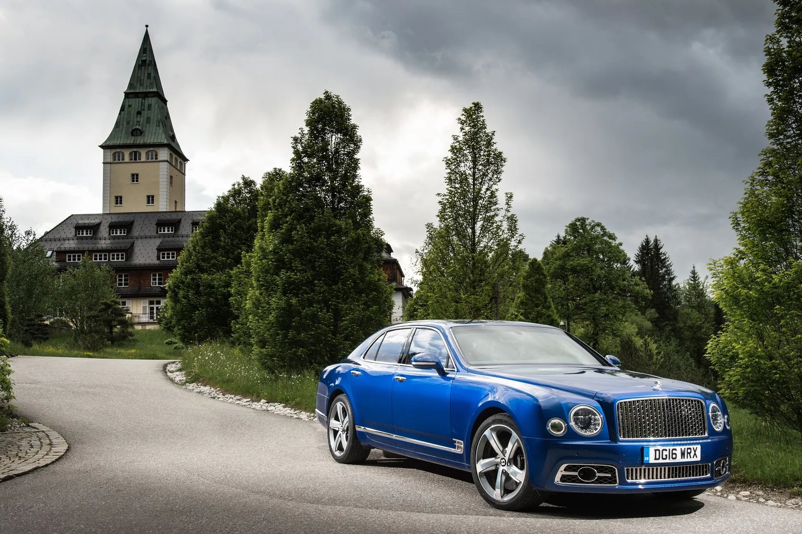 Bentley_Mulsanne_2_generation__Sedan__13.jpg