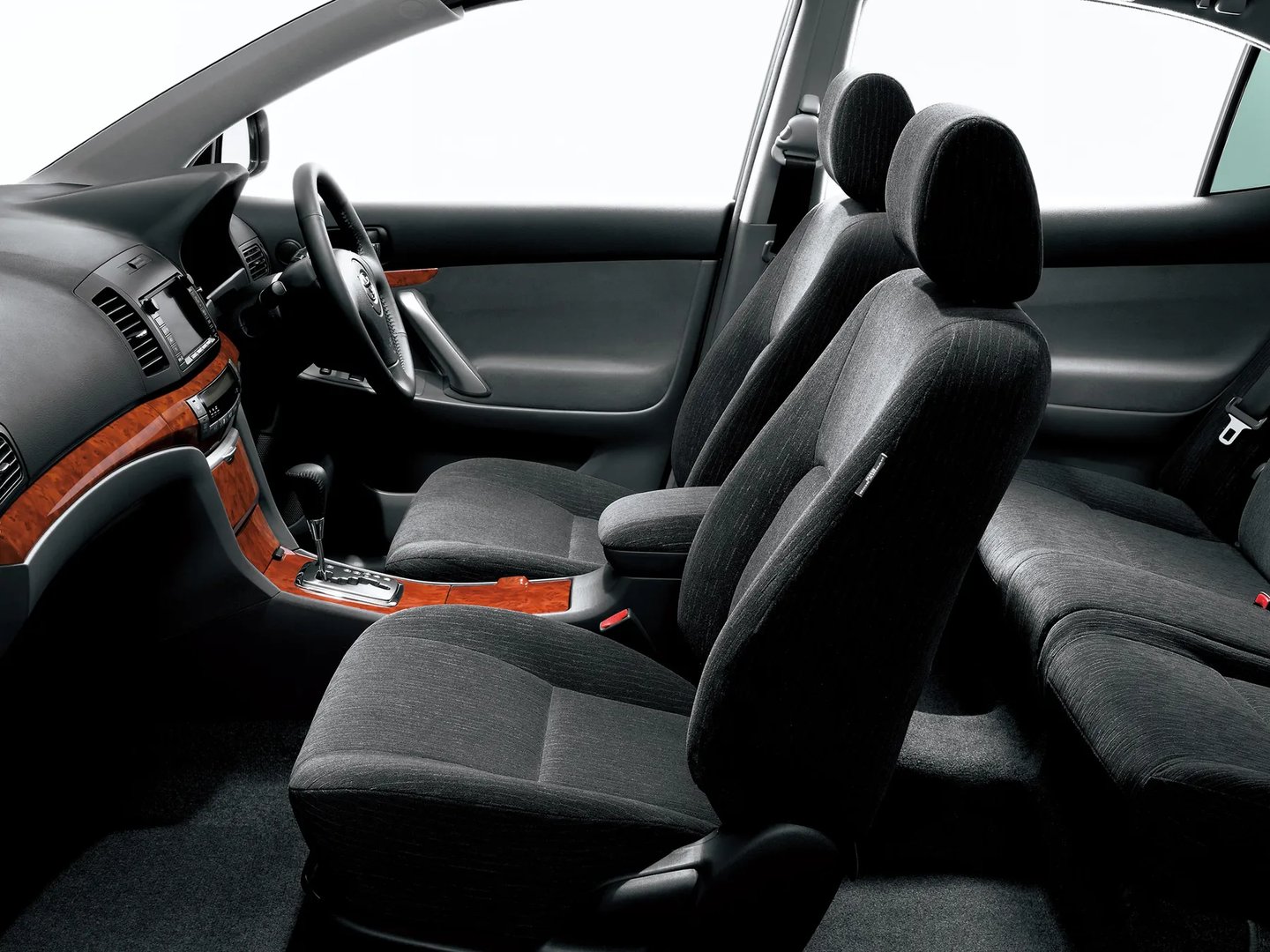 Toyota_Allion_1_generation_restyling__Sedan__10.jpg