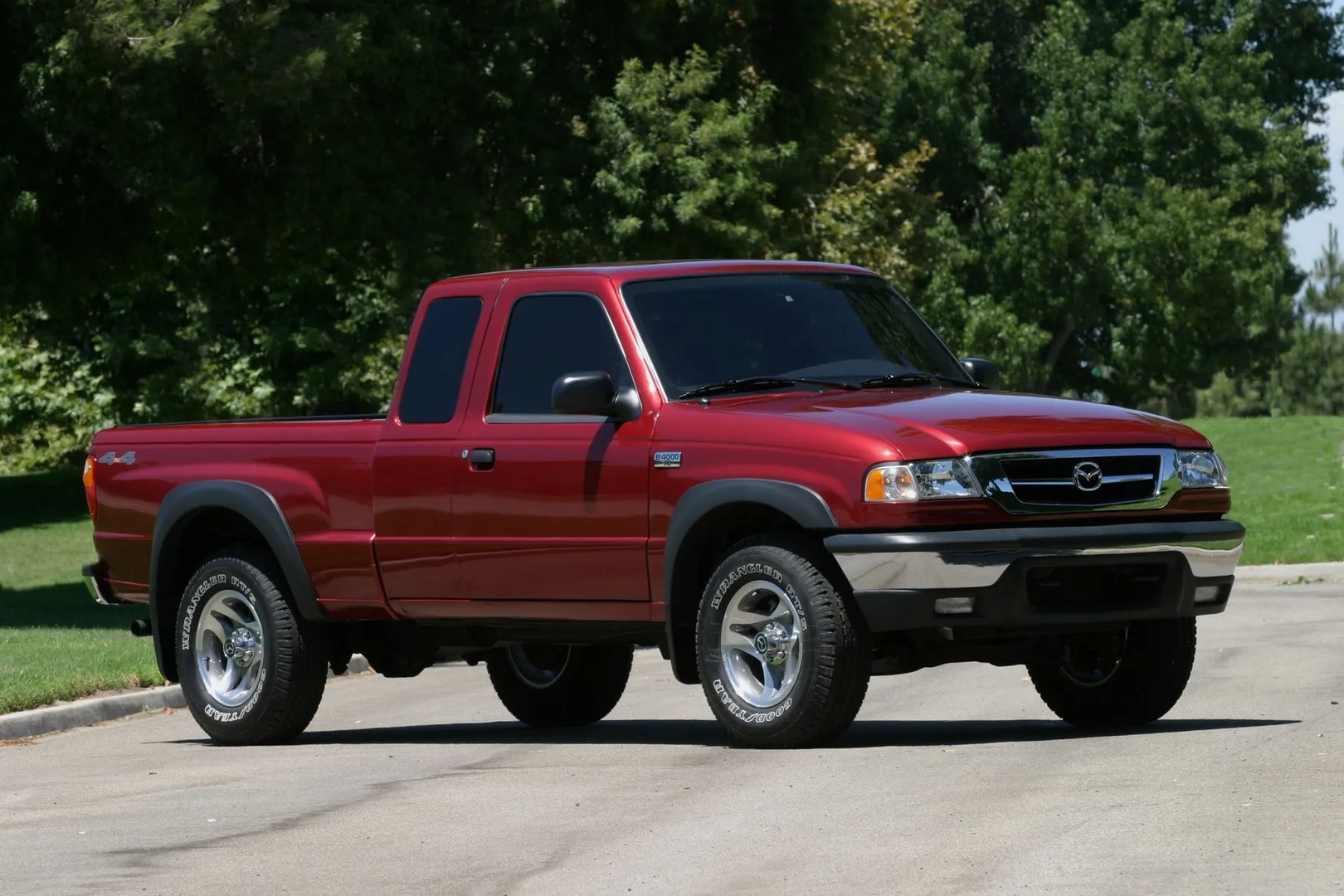 Mazda_Proceed_5_generation__Pickup_1.5-cab__3.jpg