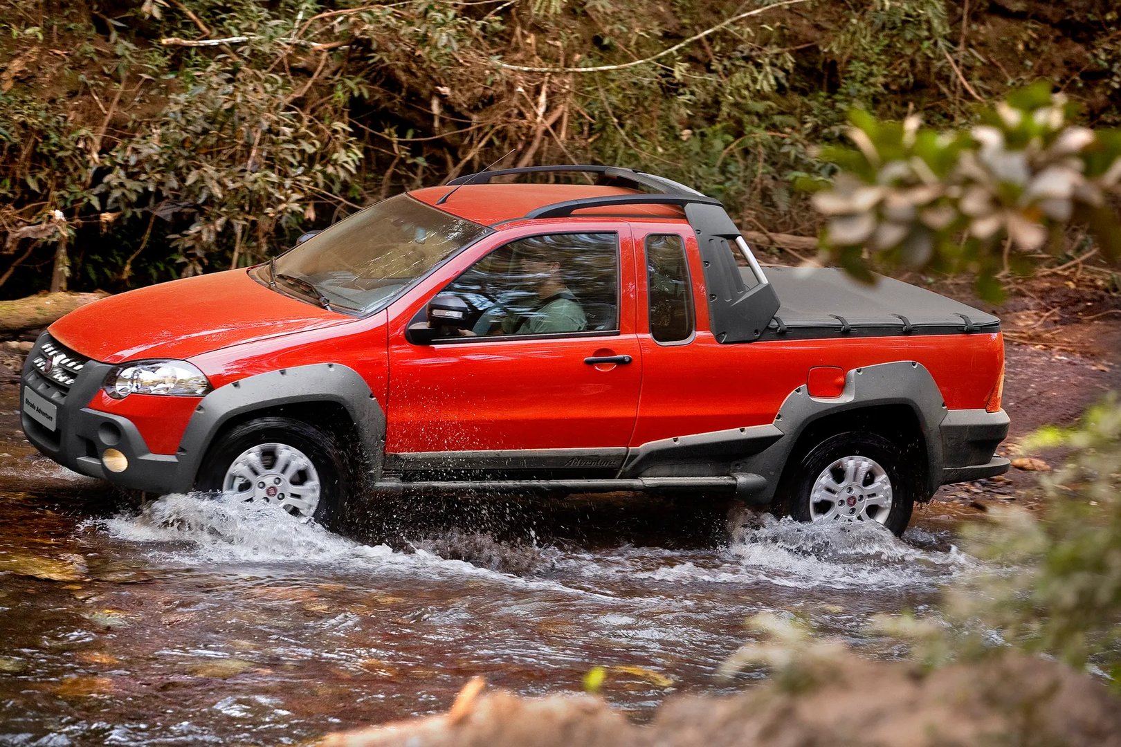 Fiat_Strada_1_generation_restyling_3__Pickup_single-cab__3.jpg