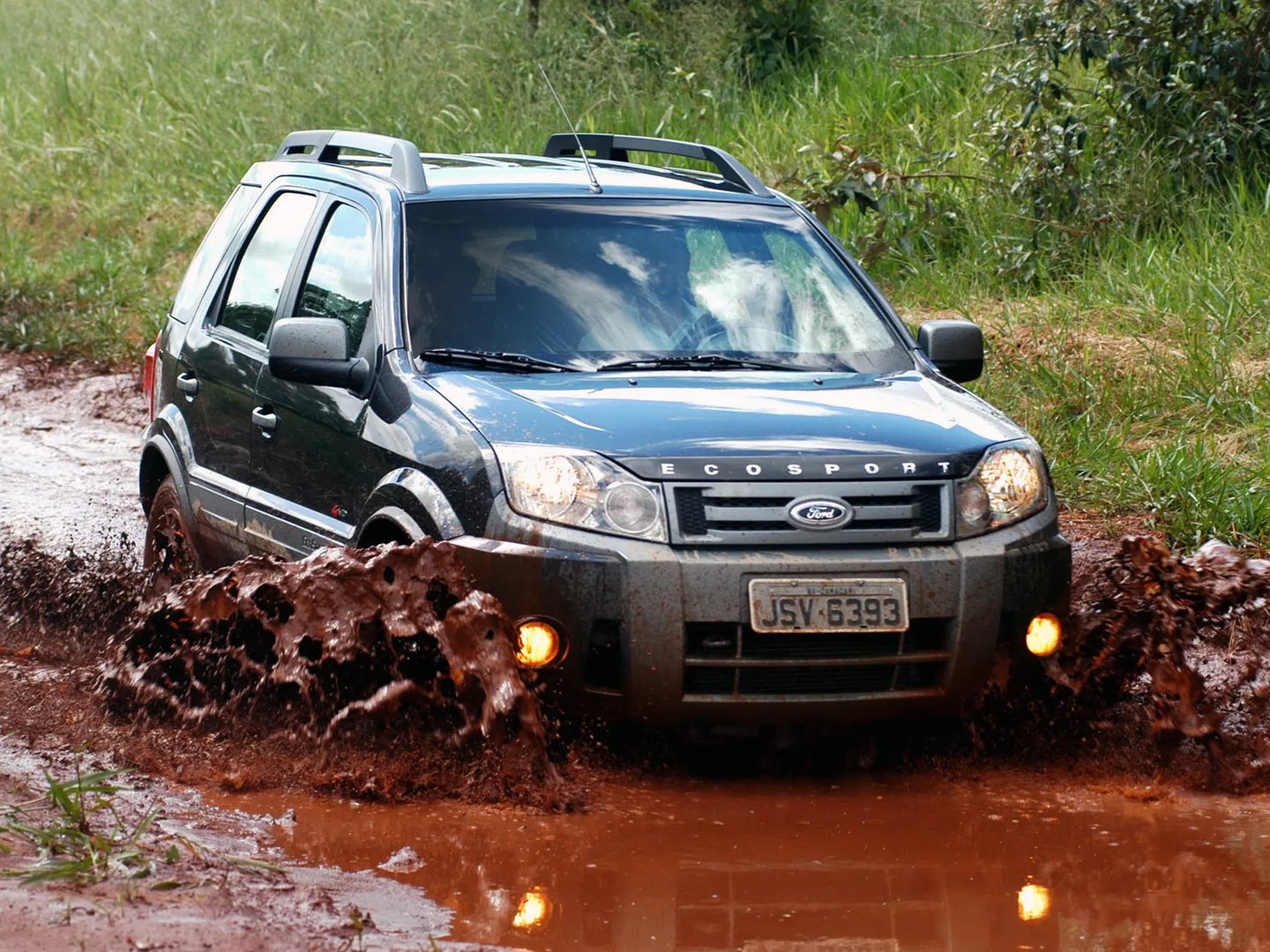 Ford_EcoSport_1_generation_restyling__SUV_5-doors__9.jpg
