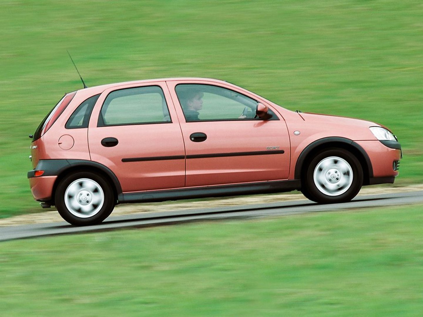 vauxhall_Corsa_3_generation__Mini_5-doors__5.jpg