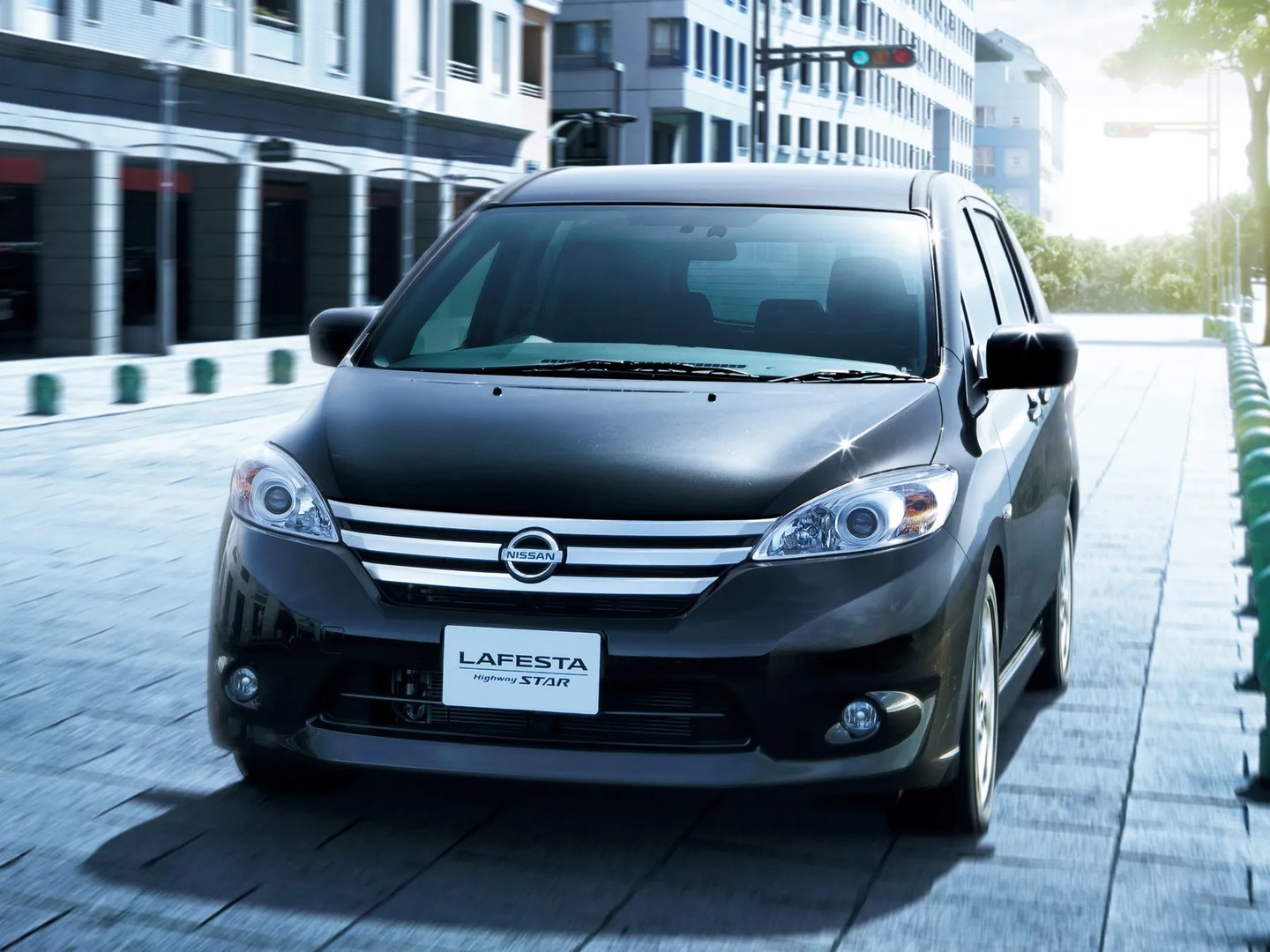 Nissan_Lafesta_2_generation__Compact_Van__2.jpg