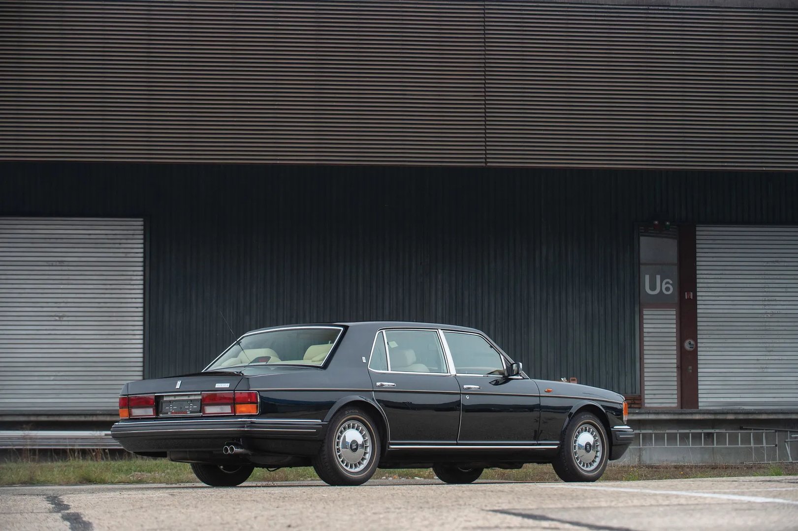 Rolls-Royce_Silver_Spur_4_generation__Sedan__5.jpg