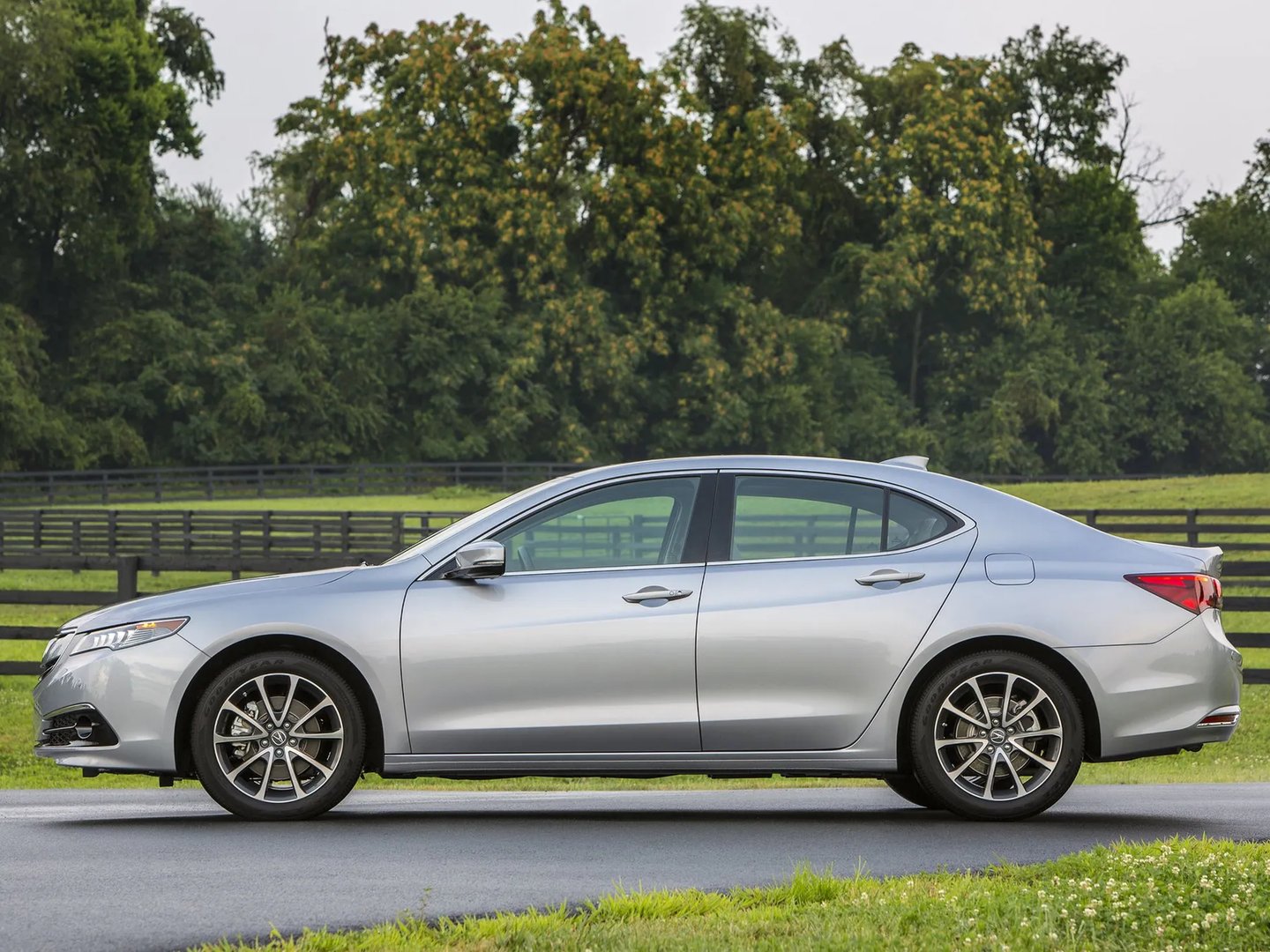 Acura_TLX_1_generation__Sedan__8.jpg