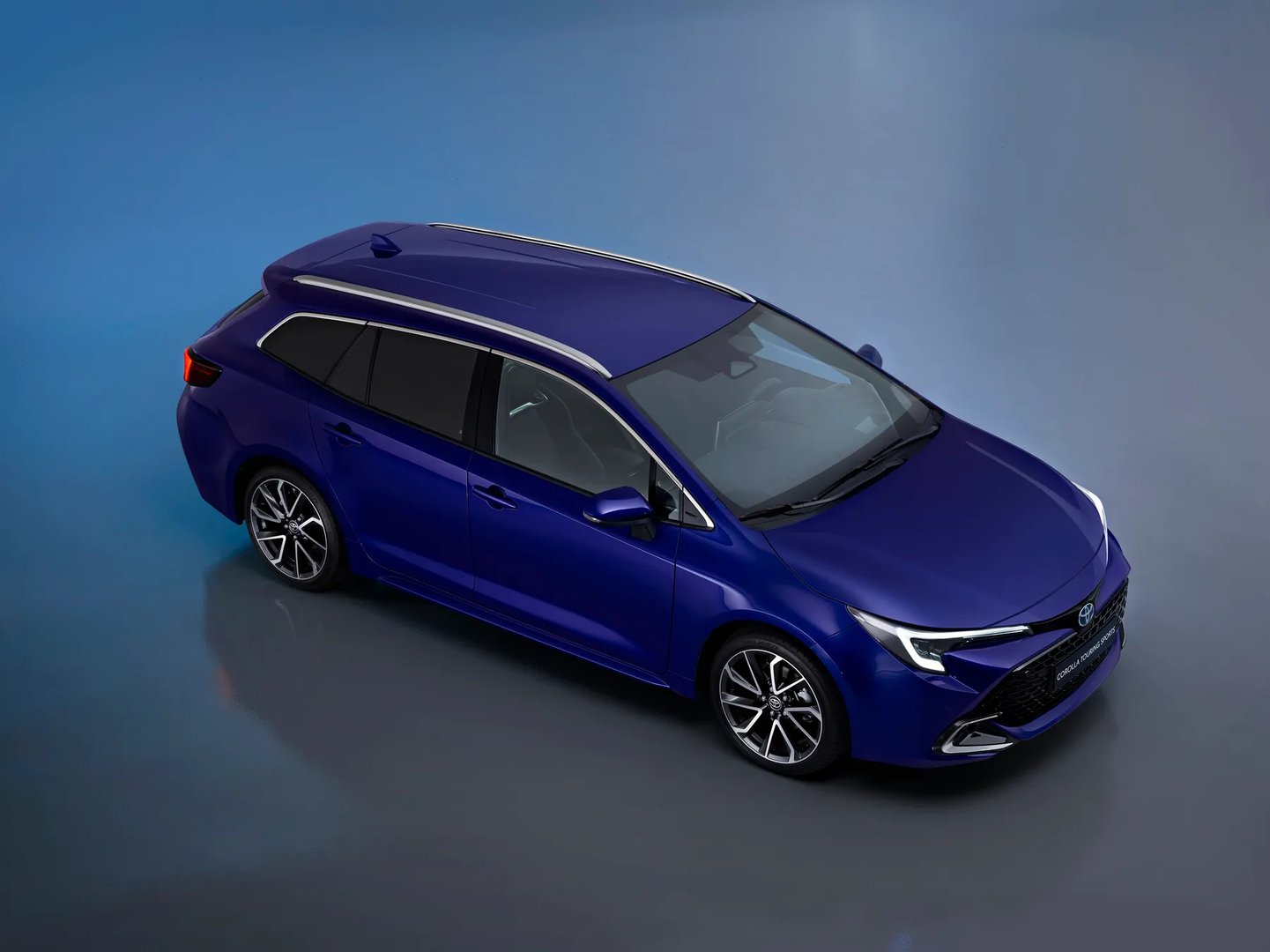 Toyota_Corolla_12_generation_restyling__Estate_5-door__2.jpg