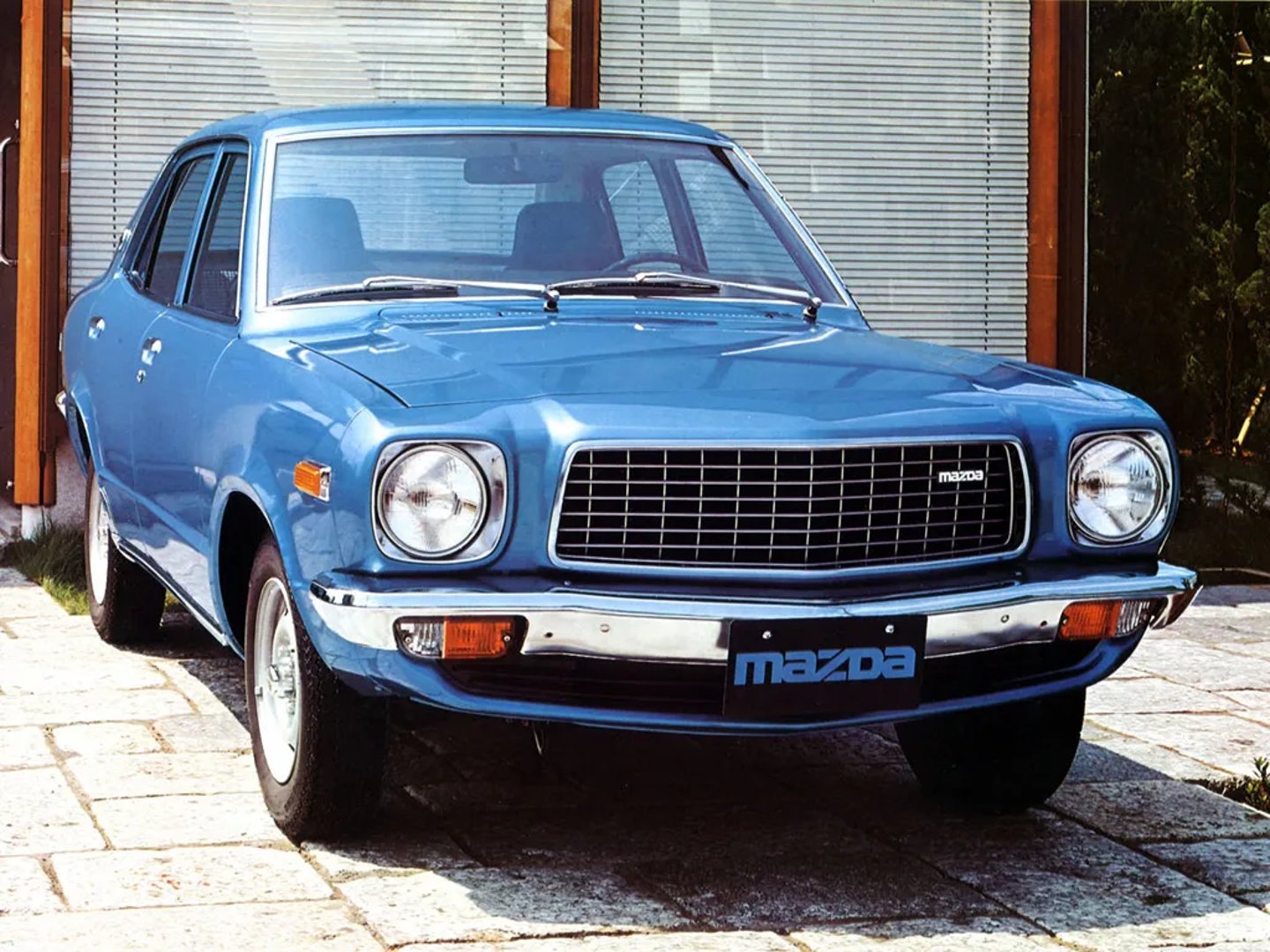 Mazda 818 1 generation  Sedan