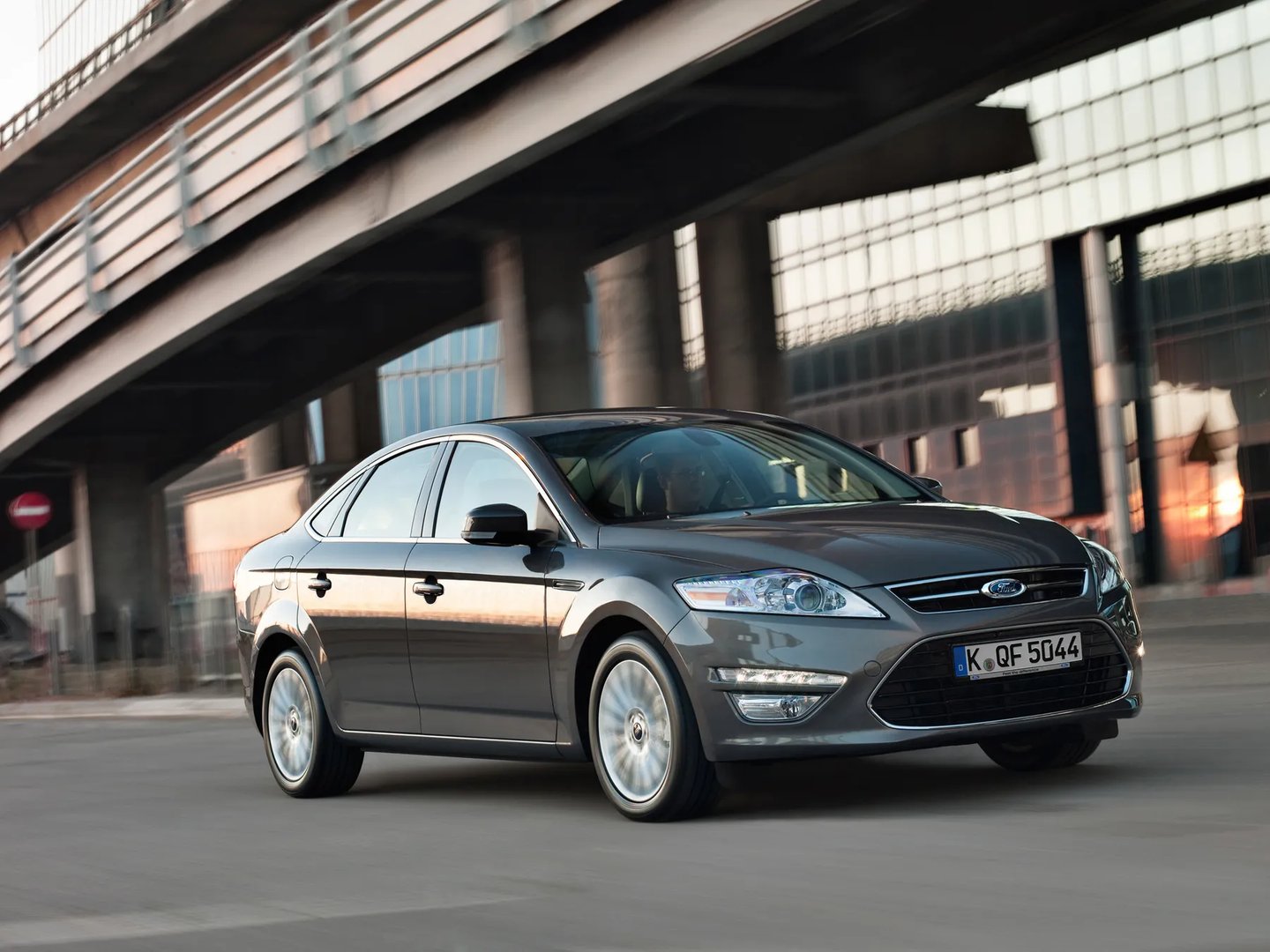 Ford_Mondeo_4_generation_restyling__Sedan__9.jpg