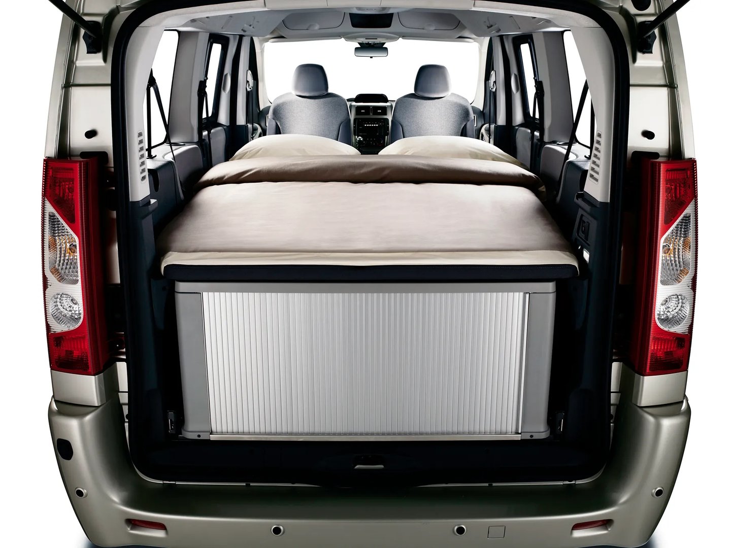 Citroen_Jumpy_2_generation_restyling__Minivan__3.jpg