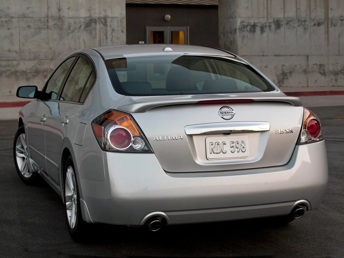 Nissan_Altima_4_generation_restyling__Sedan__11.jpg