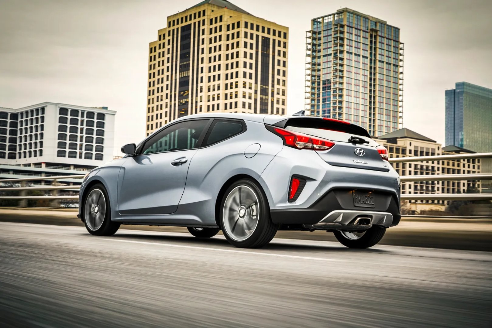 Hyundai_Veloster_2_generation__Hatchback_4-door__10.jpg