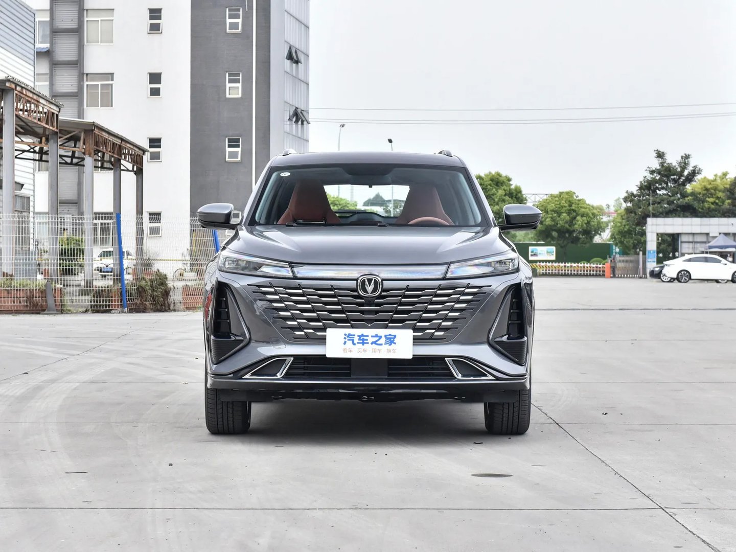 Changan_CS75_Plus_1_generation_restyling_2__SUV_5-doors__10.jpg