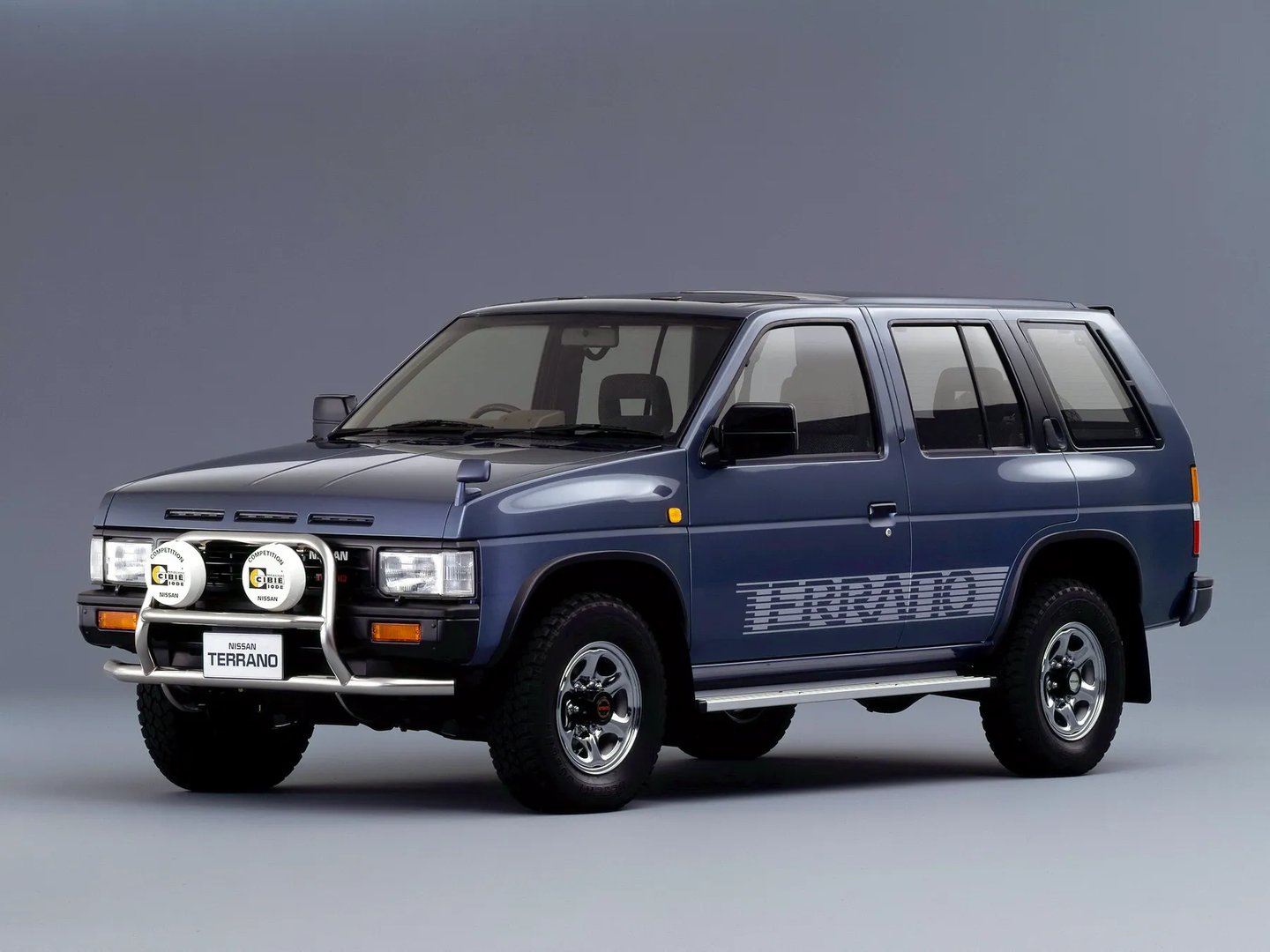 Nissan_Terrano_1_generation__SUV_5-doors__6.jpg