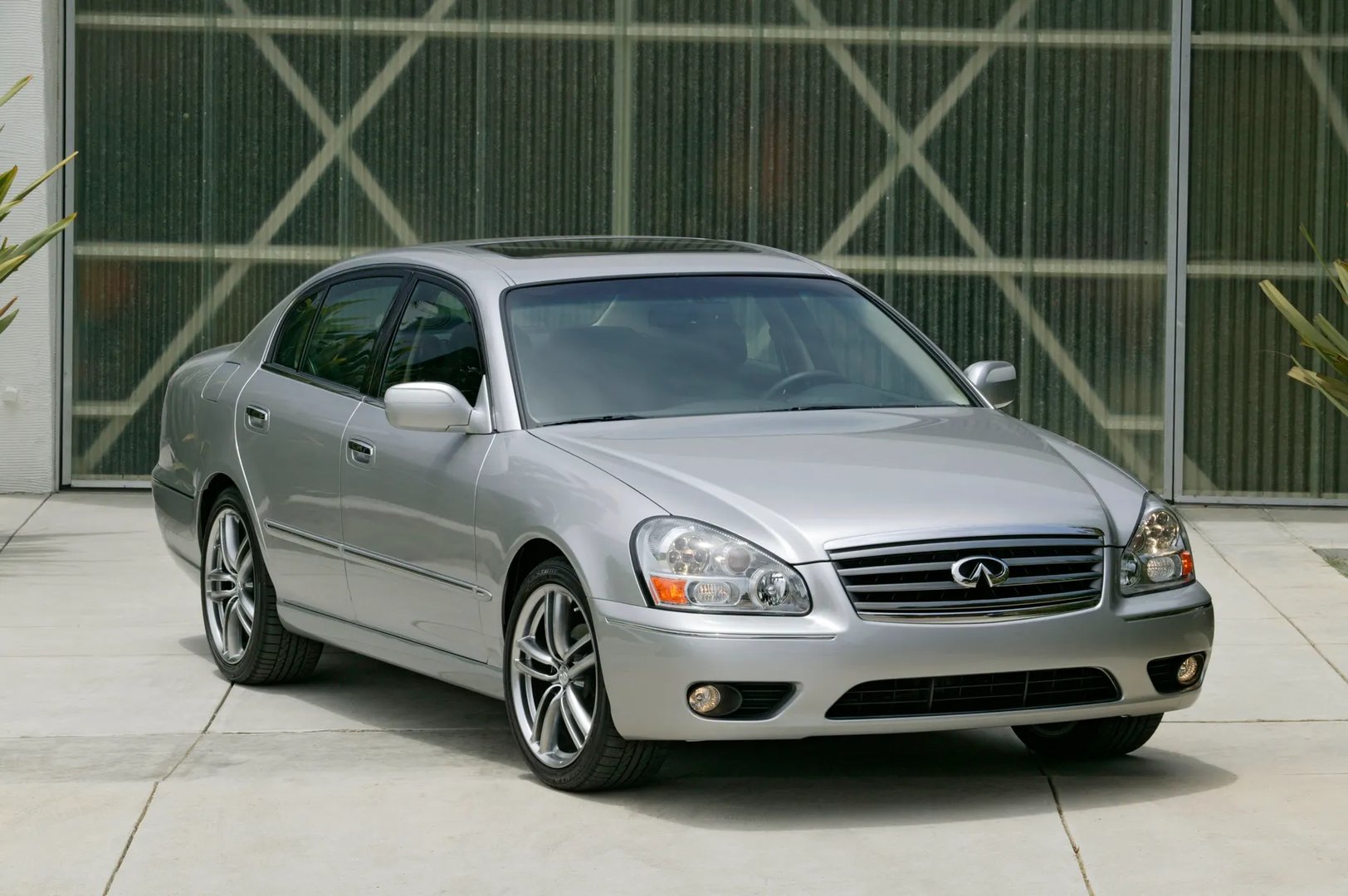 Infiniti_Q45_3_generation_restyling__Sedan__7.jpg