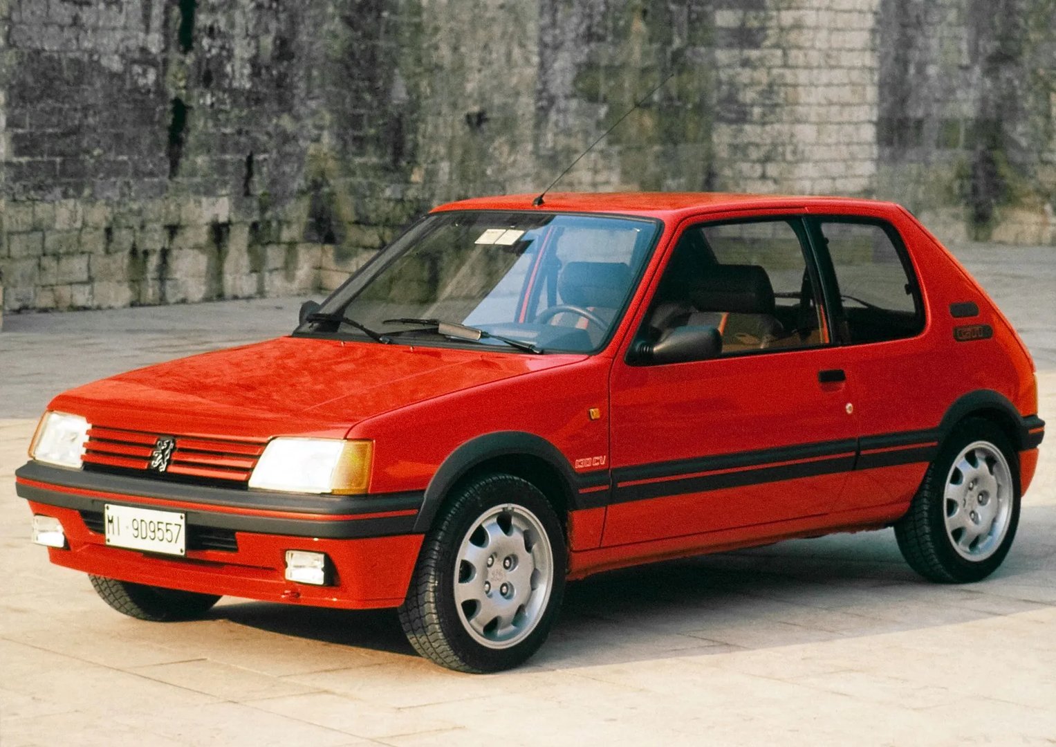 Peugeot_205_GTi_1_generation__Hatchback_3-door__8.jpg