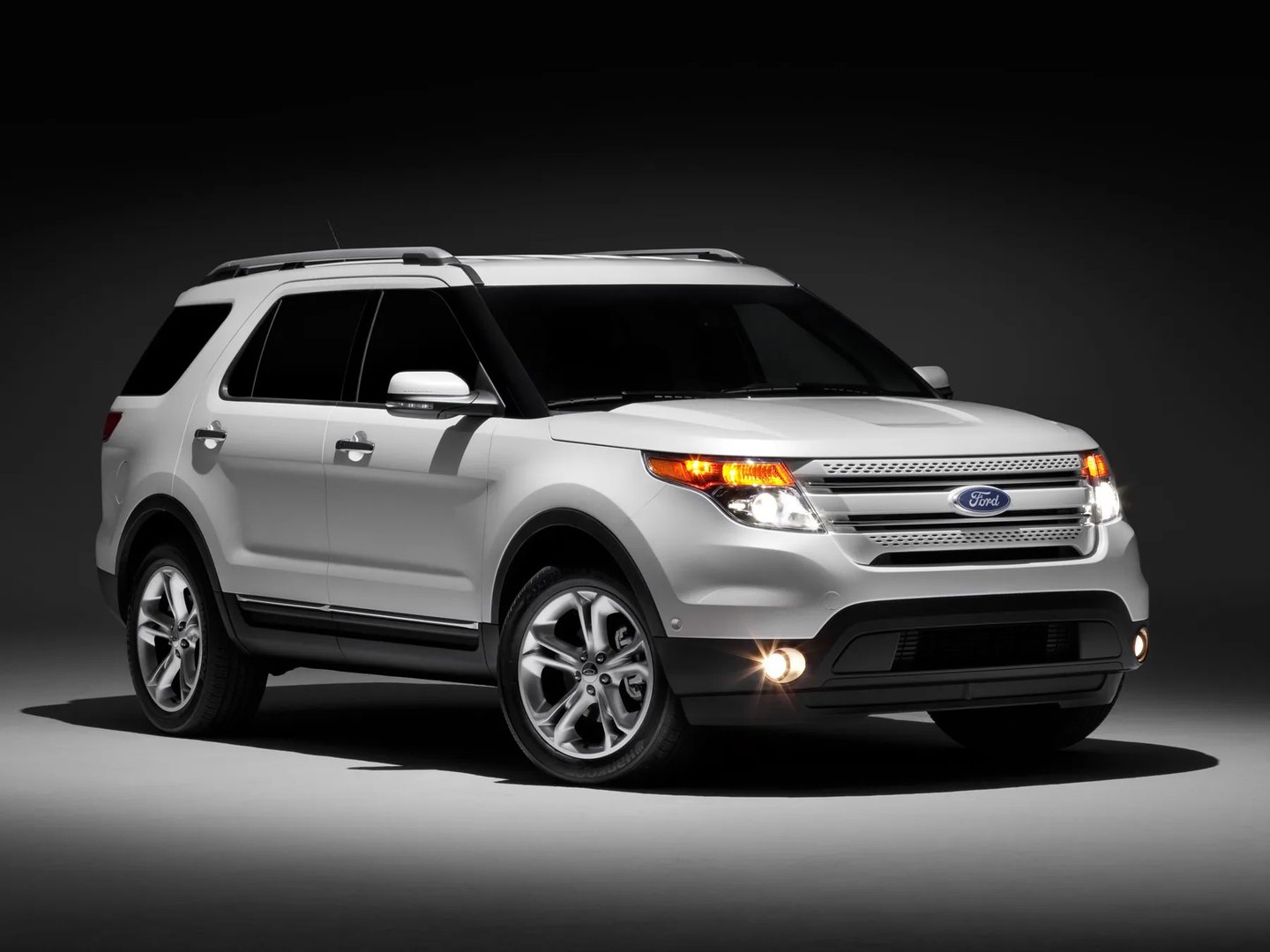 Ford_Explorer_5_generation__SUV_5-doors__8.jpg