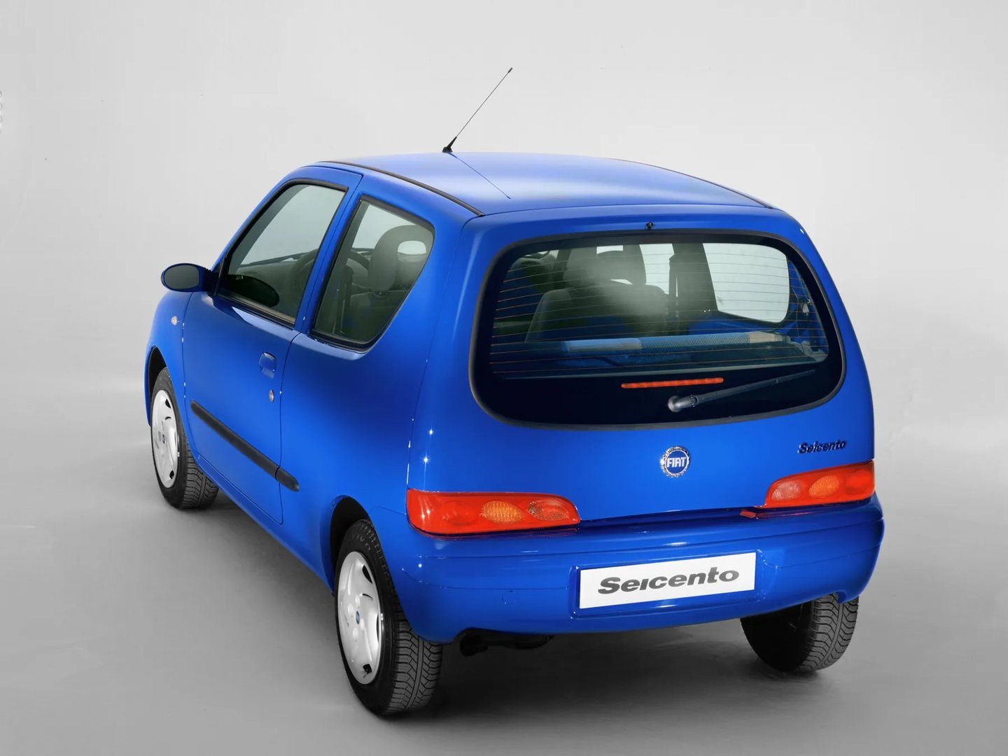 Fiat_Seicento_1_generation_restyling__Mini_3-doors__1.jpg