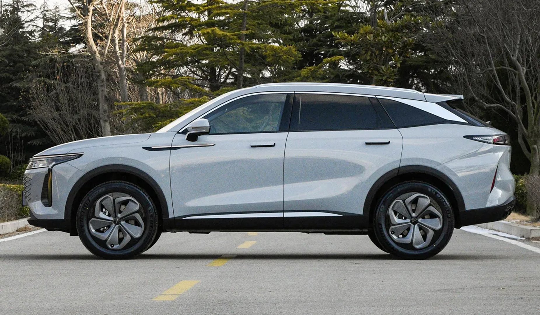 exeed_Yaoguang_1_generation__SUV_5-doors__4.jpg