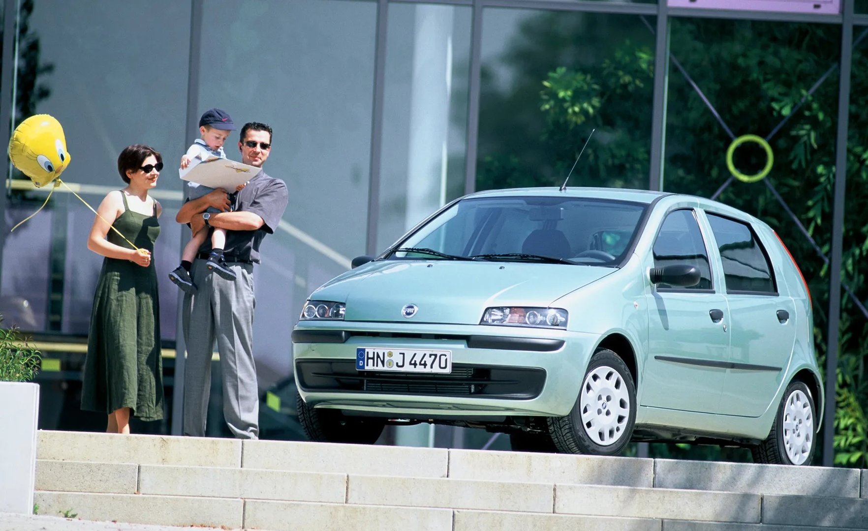 Fiat_Punto_2_generation__Mini_5-doors__4.jpg