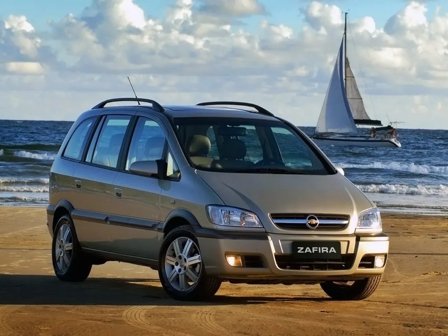 Chevrolet_Zafira_1_generation__Compact_Van__12.jpg