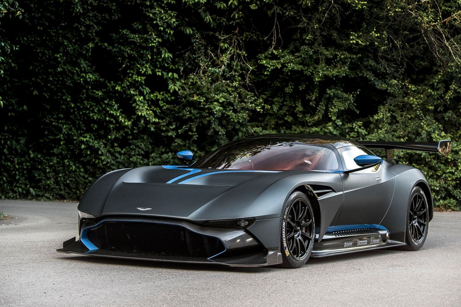 Aston Martin Vulcan 1 generation