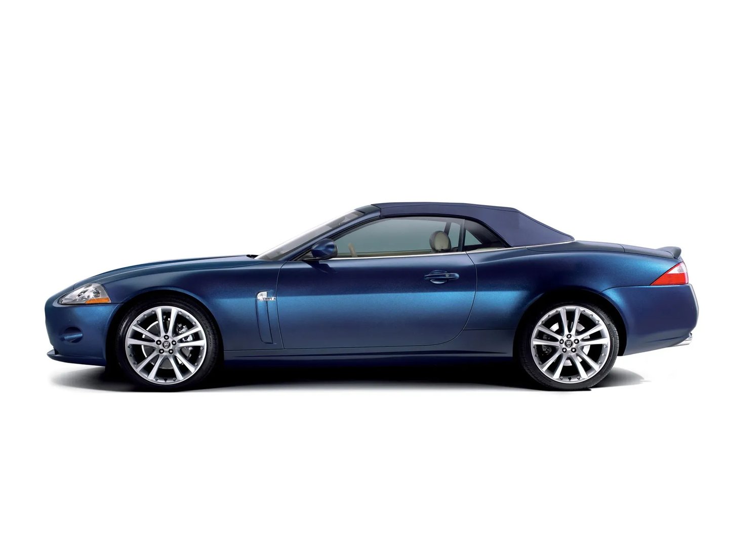 Jaguar_XK_2_generation__Cabrio__4.jpg