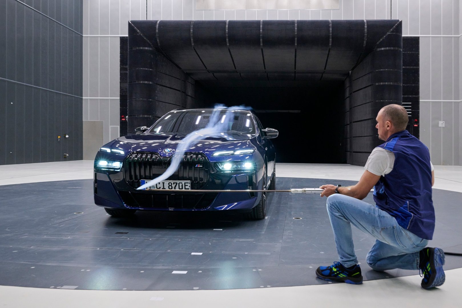BMWs neues Zentrum: Revolution der Elektro- und Aerodynamiktests