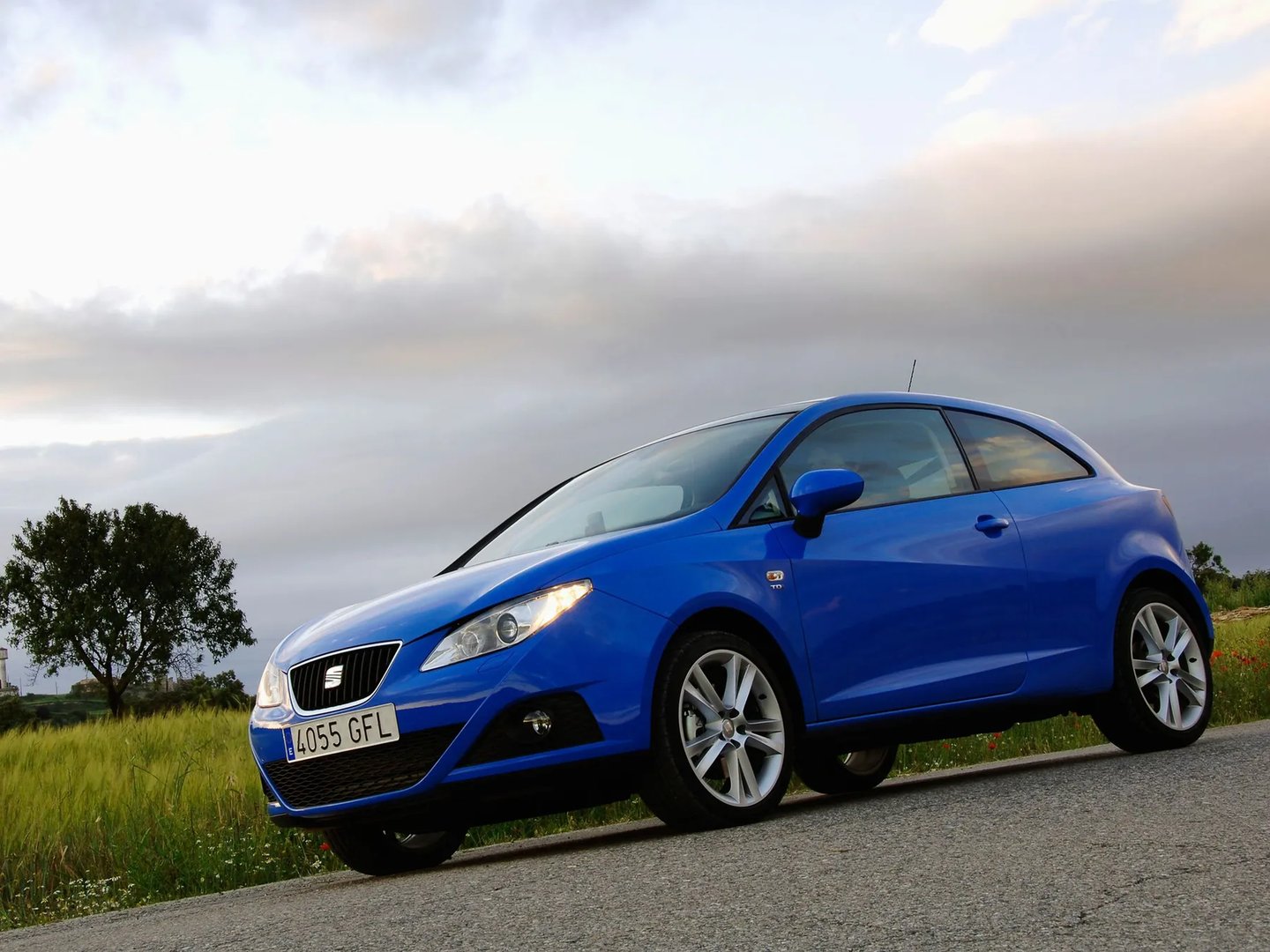 SEAT_Ibiza_4_generation__Mini_3-doors__9.jpg