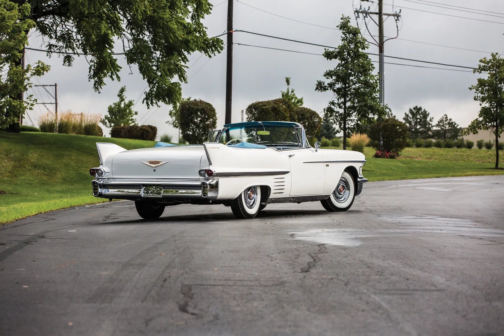 Cadillac_Series_62_5_generation__Cabrio__6.jpg