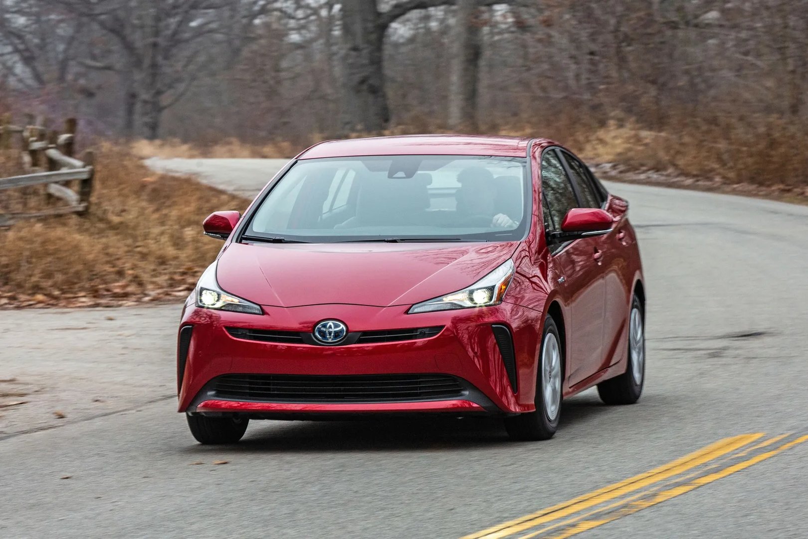 Toyota_Prius_4_generation_restyling__Liftback__8.jpg