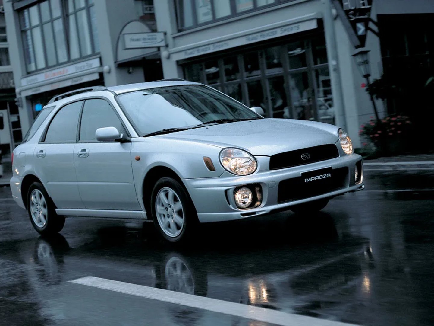 Subaru_Impreza_2_generation__Estate_5-door__3.jpg